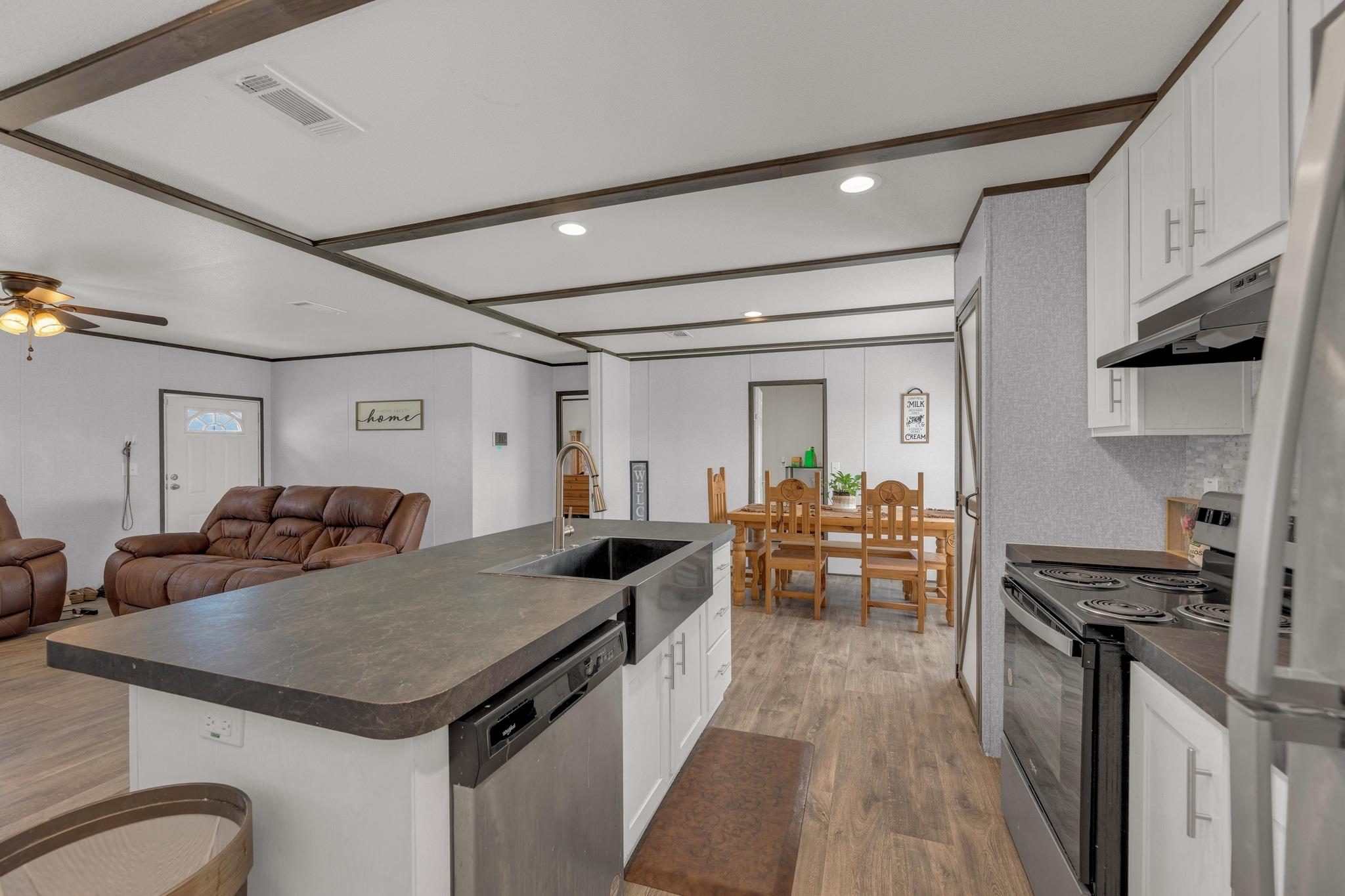 3739 S Fm 2184, Rogers, TX 76569