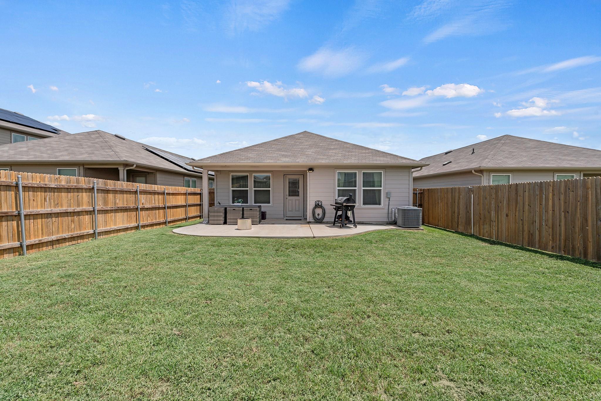 11817 Rush Ln, Elgin, TX 78621