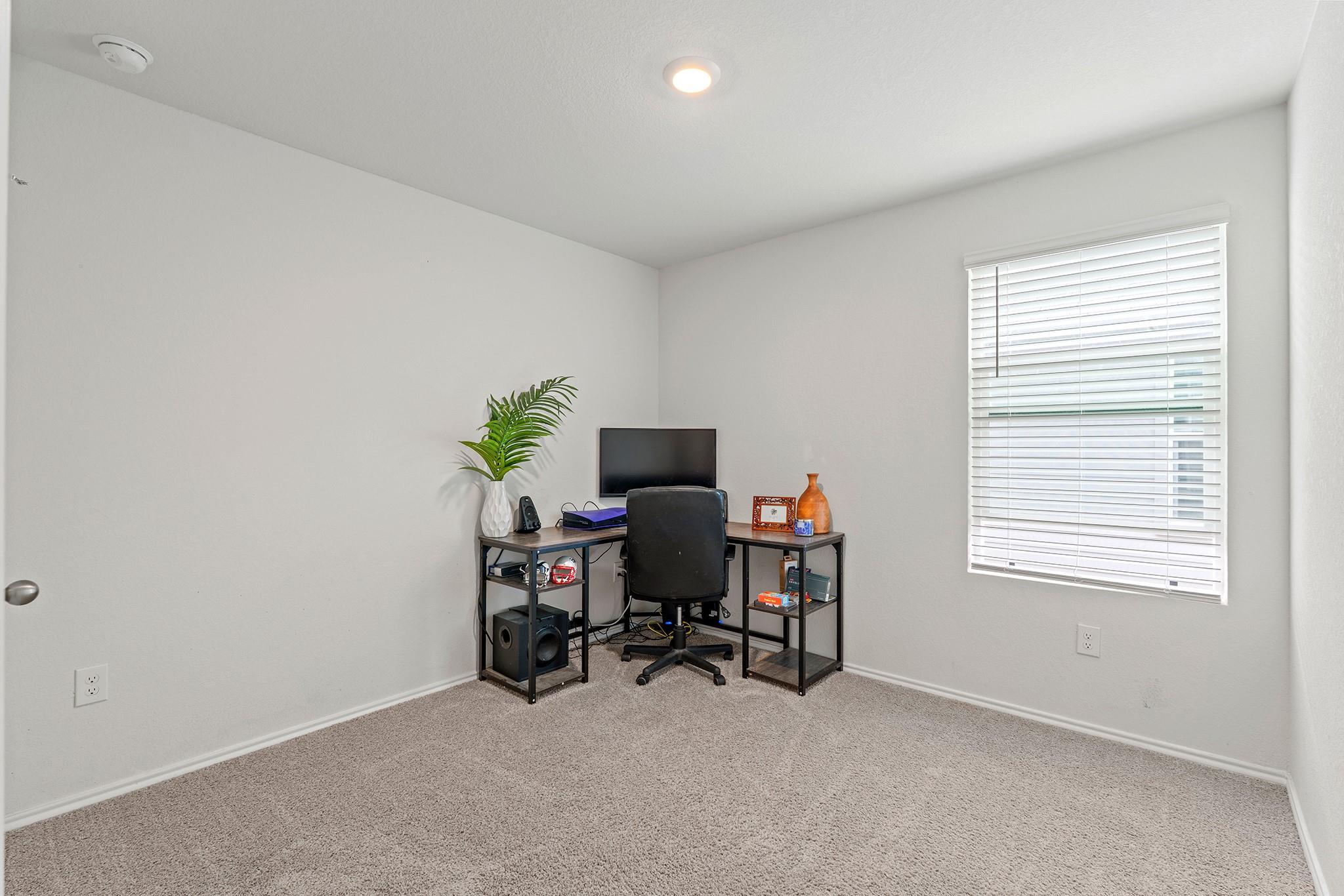 11817 Rush Ln, Elgin, TX 78621