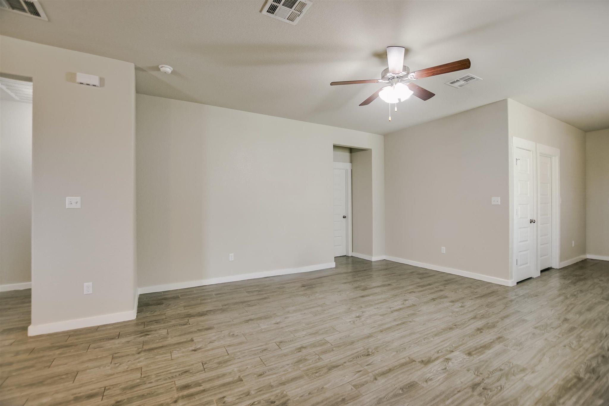 124 Ancellotta Way, Leander, TX 78641