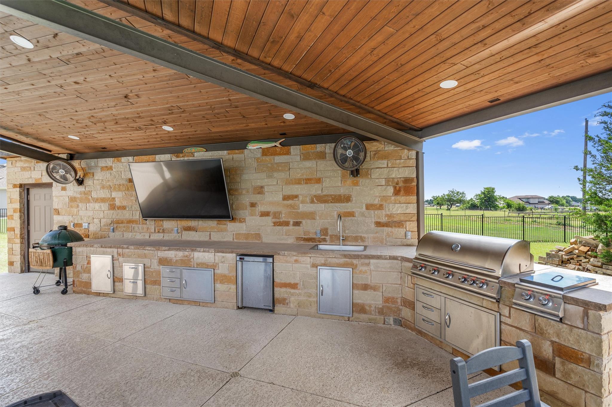 205 Honey Locust Cv, Leander, TX 78641
