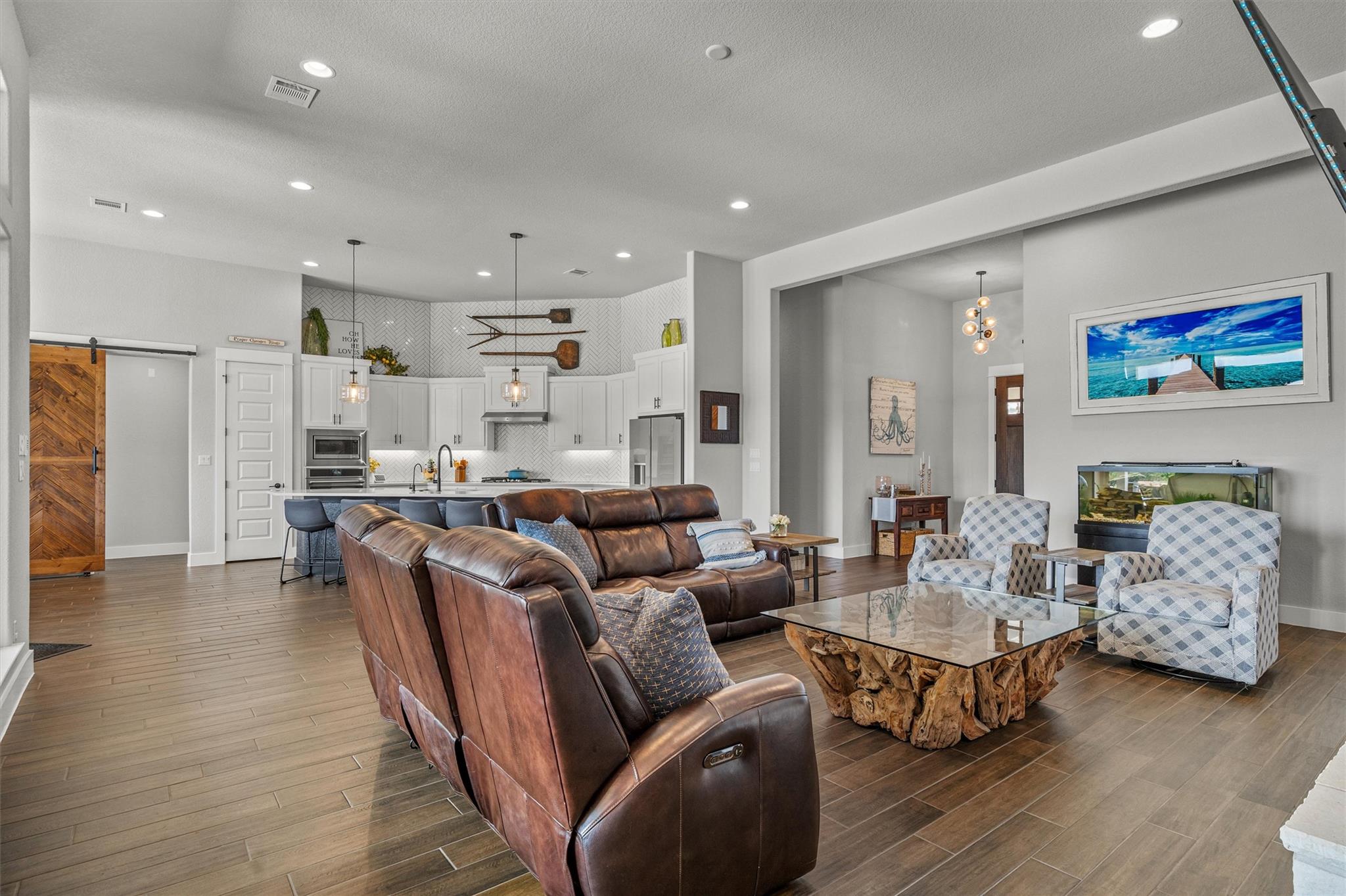205 Honey Locust Cv, Leander, TX 78641