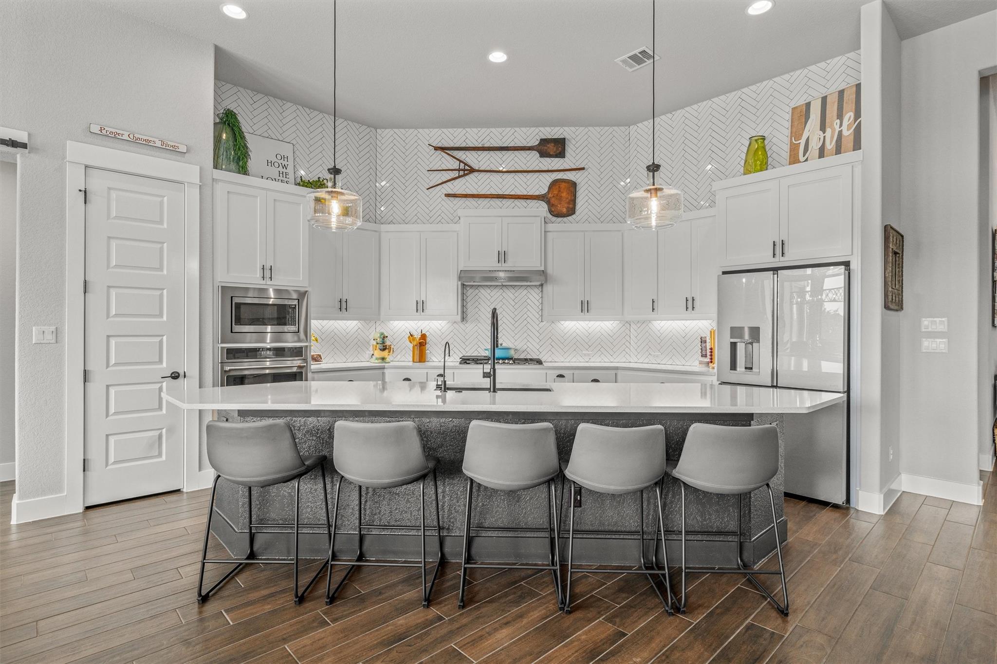 205 Honey Locust Cv, Leander, TX 78641