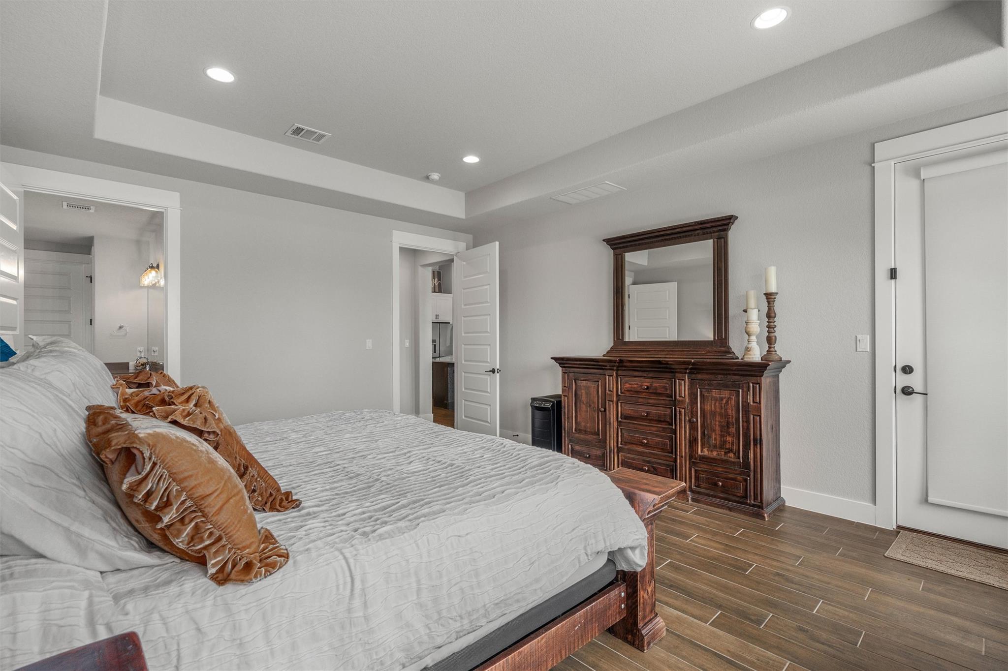 205 Honey Locust Cv, Leander, TX 78641
