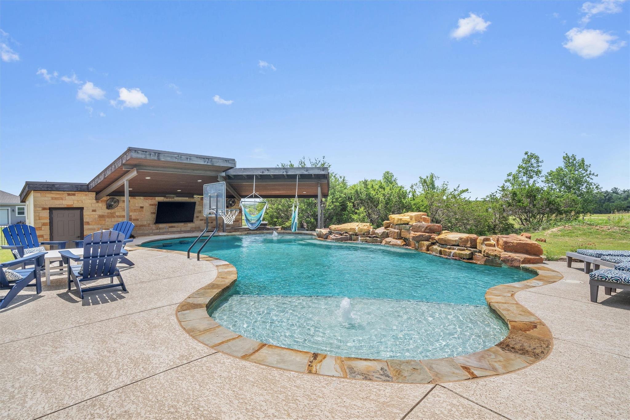 205 Honey Locust Cv, Leander, TX 78641
