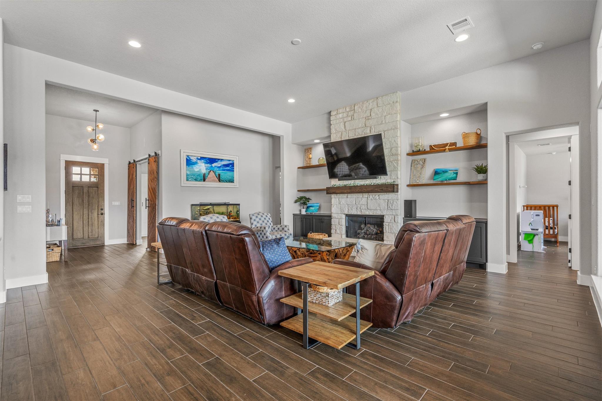 205 Honey Locust Cv, Leander, TX 78641