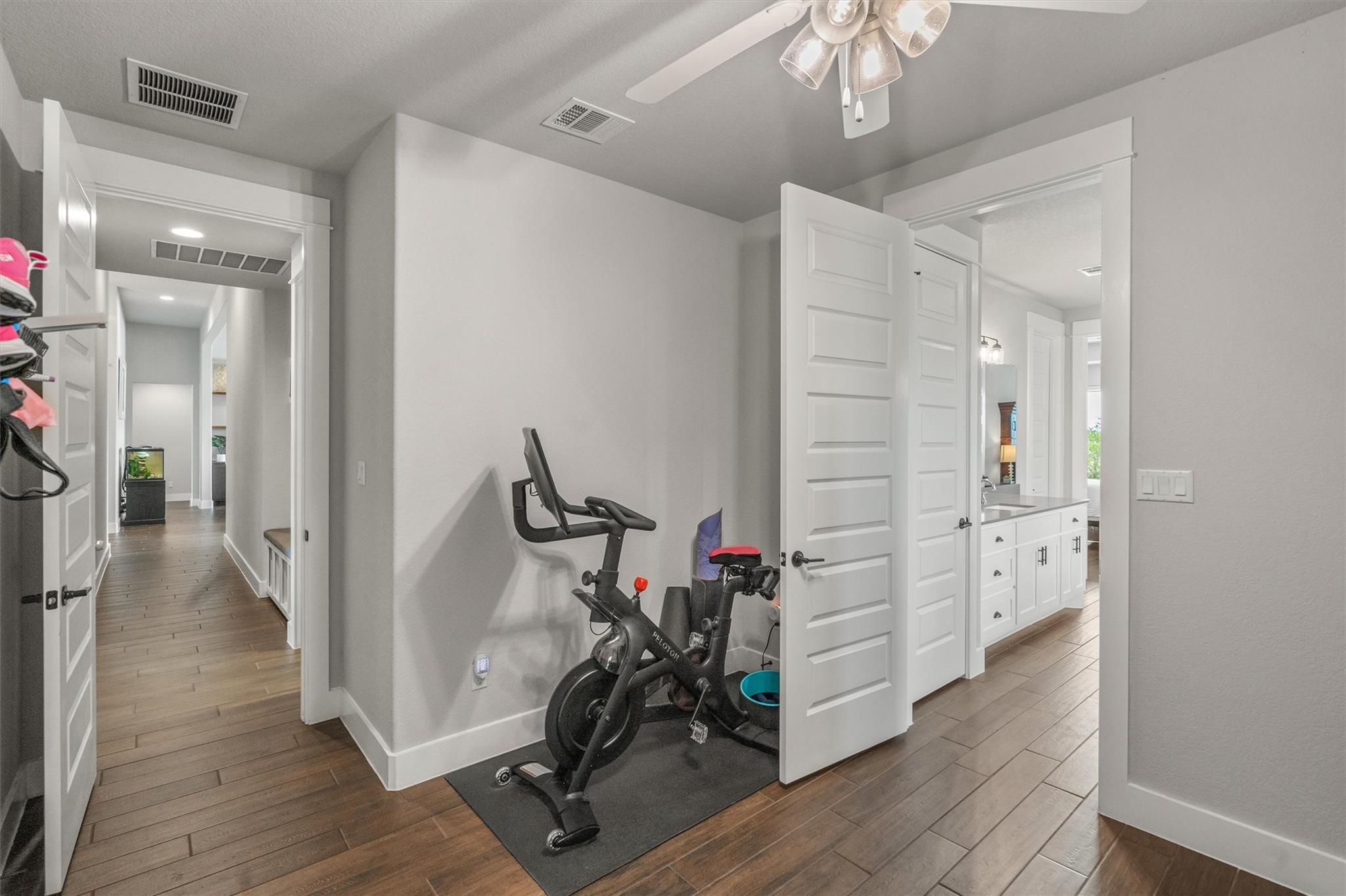 205 Honey Locust Cv, Leander, TX 78641