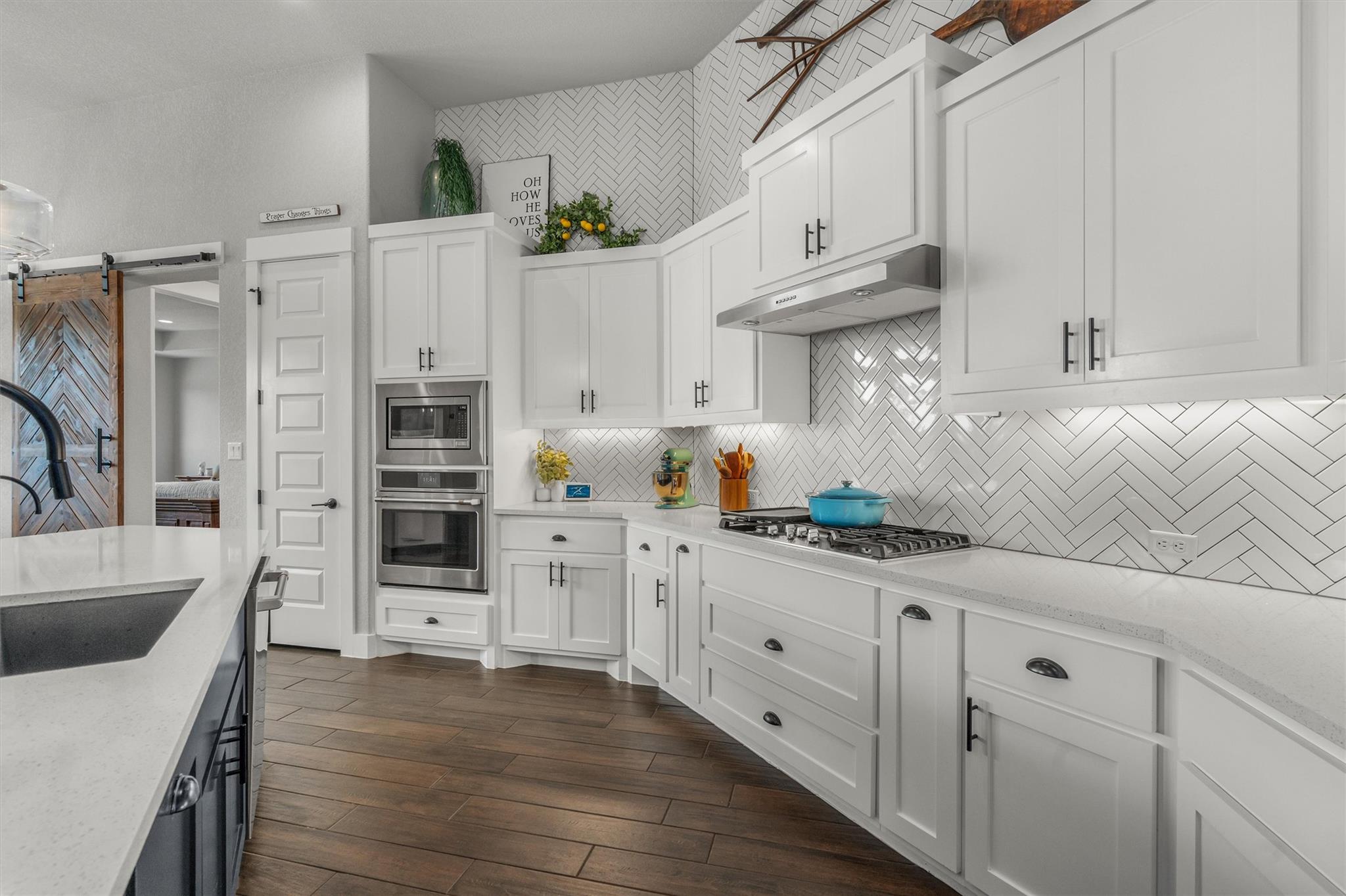 205 Honey Locust Cv, Leander, TX 78641
