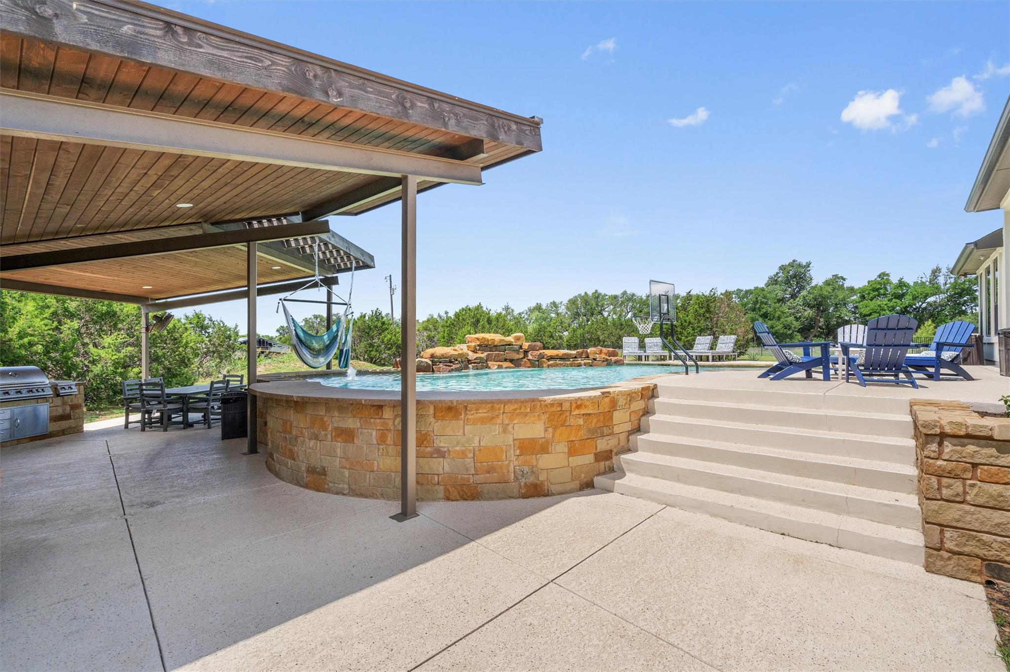 205 Honey Locust Cv, Leander, TX 78641