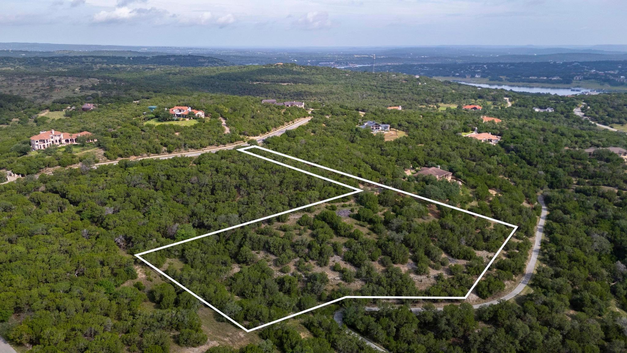 105 N Angel Light Dr, Spicewood, TX 78669