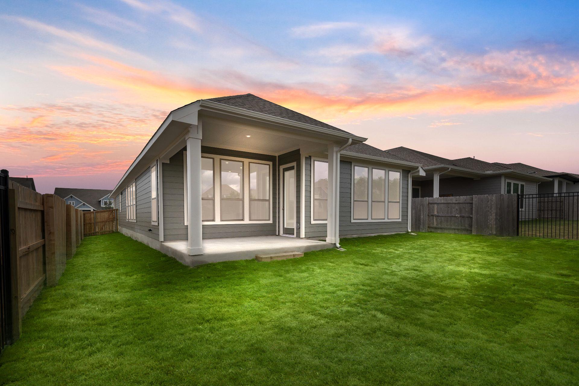 566 Sage Thrasher Cir, Dripping Springs, TX 78620