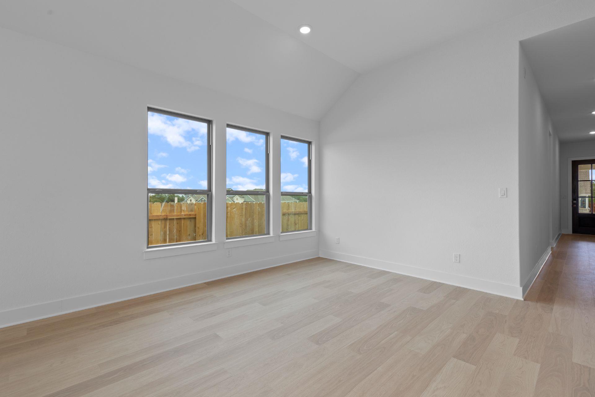 566 Sage Thrasher Cir, Dripping Springs, TX 78620