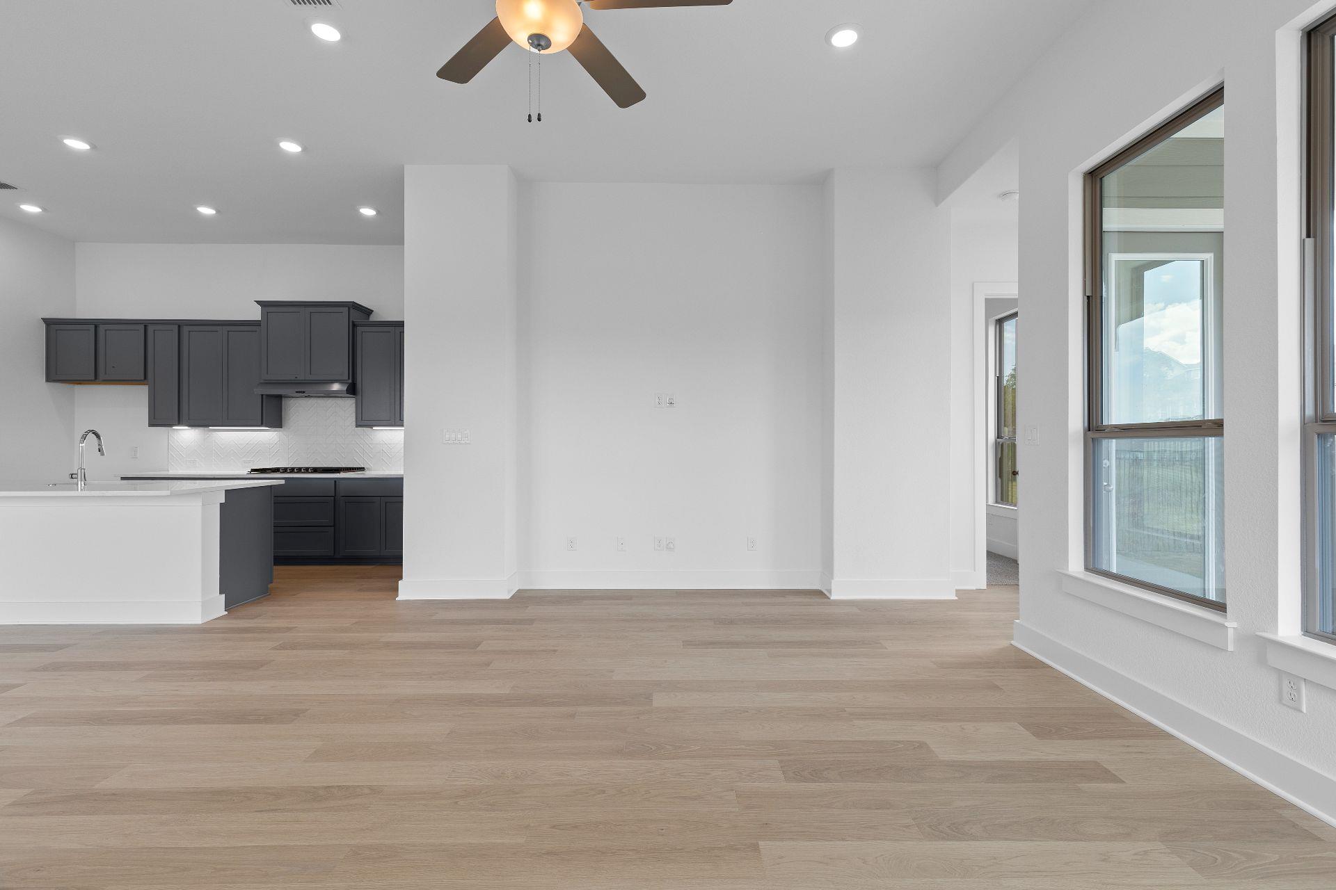 566 Sage Thrasher Cir, Dripping Springs, TX 78620