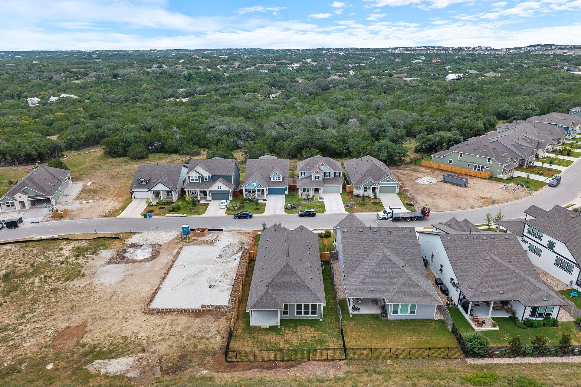 566 Sage Thrasher Cir, Dripping Springs, TX 78620
