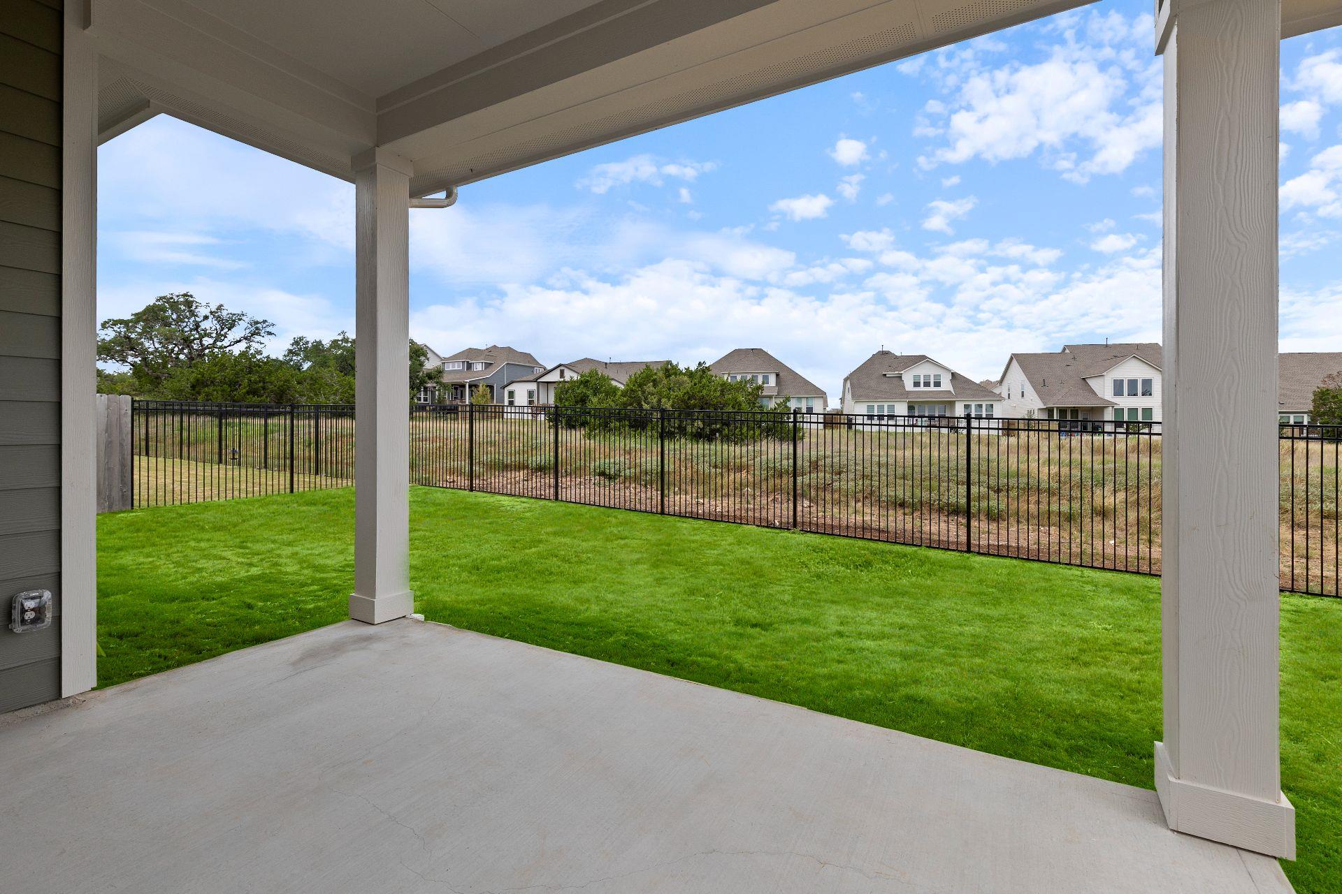 566 Sage Thrasher Cir, Dripping Springs, TX 78620