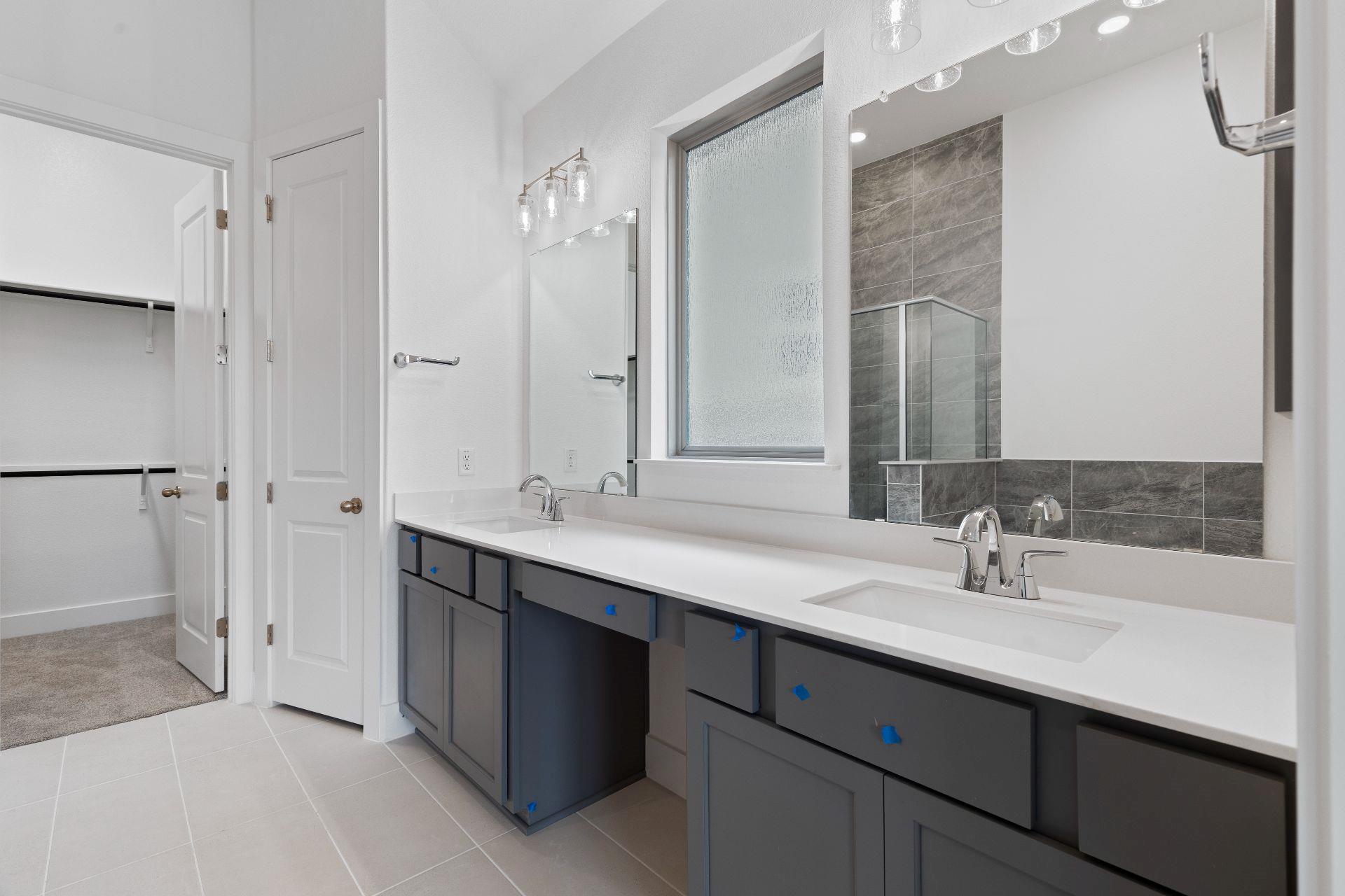 566 Sage Thrasher Cir, Dripping Springs, TX 78620