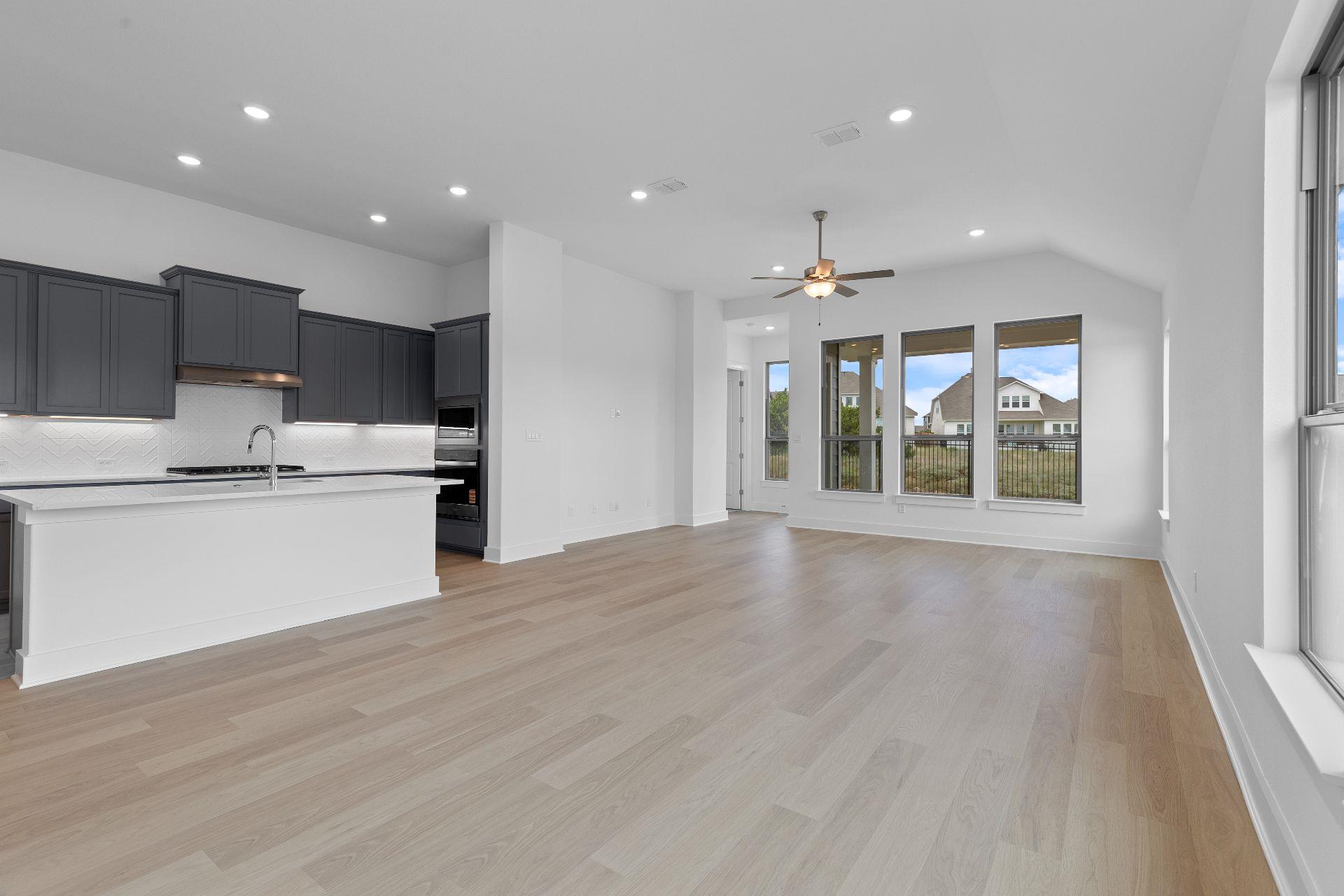 566 Sage Thrasher Cir, Dripping Springs, TX 78620