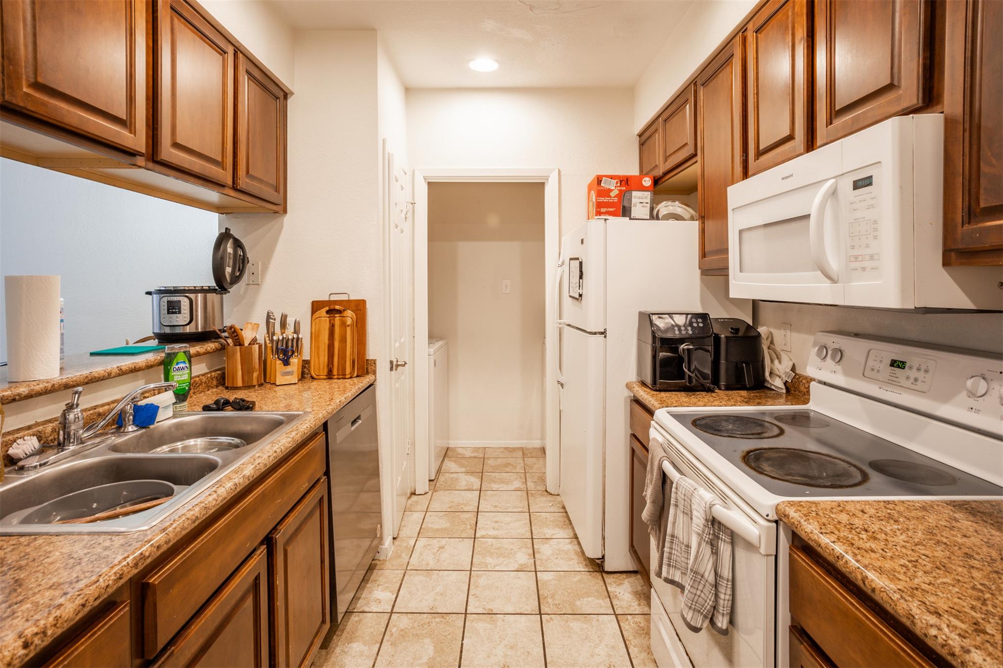 807 W 25th St # 102, Austin, TX 78705