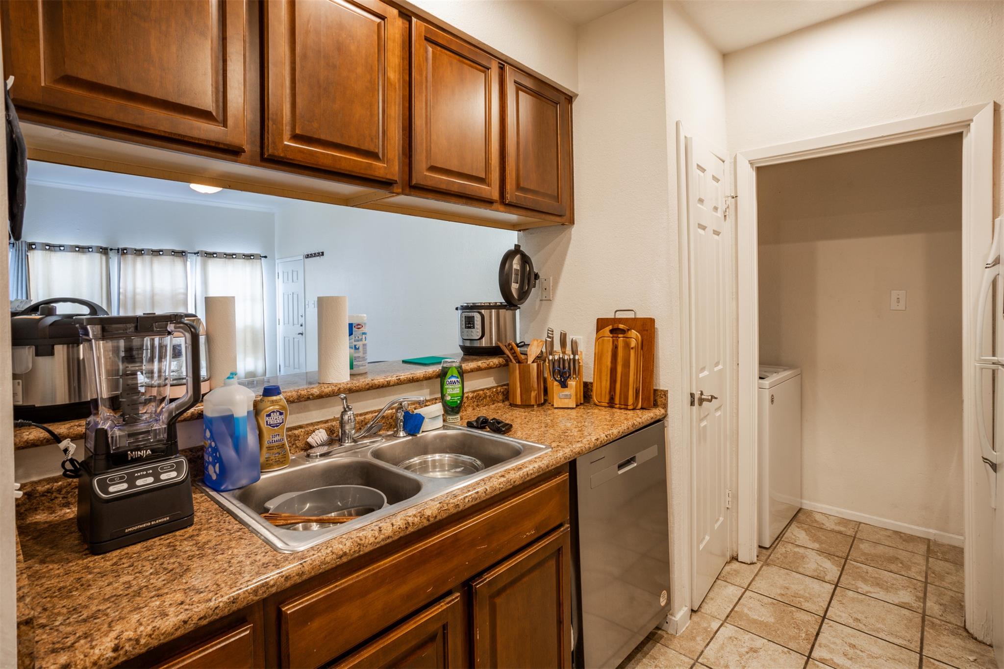 807 W 25th St # 102, Austin, TX 78705