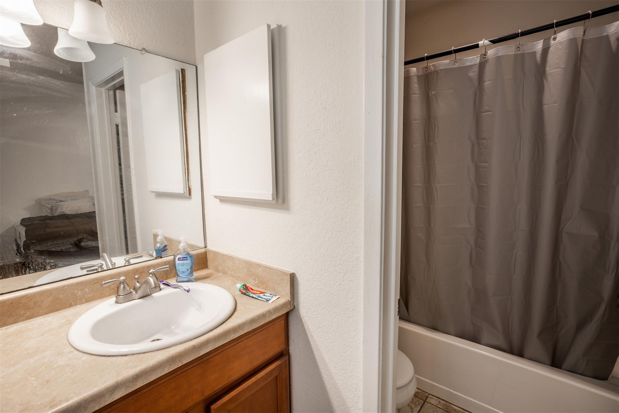 807 W 25th St # 102, Austin, TX 78705