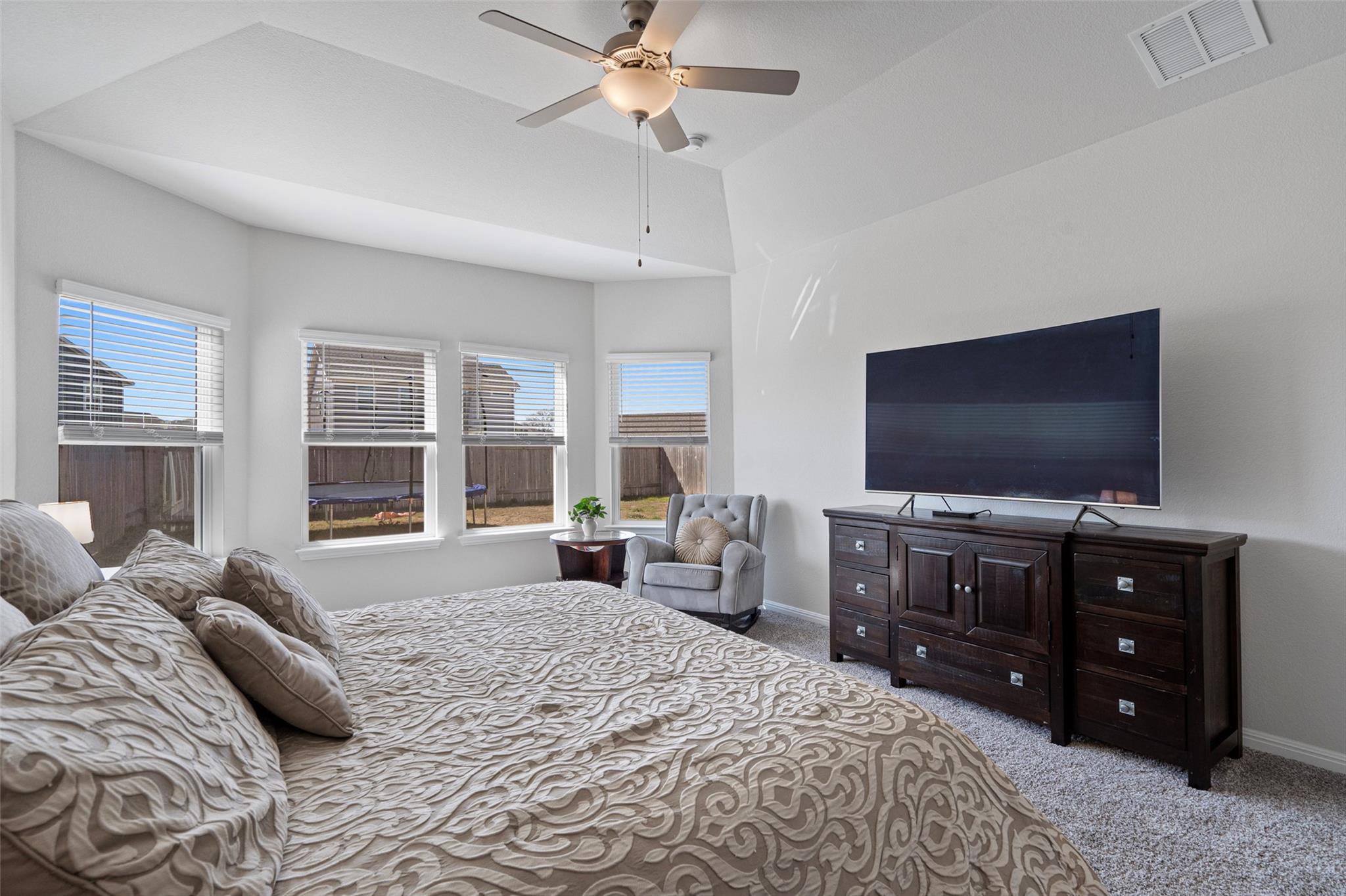 134 Stellers Swoop, Cedar Creek, TX 78612