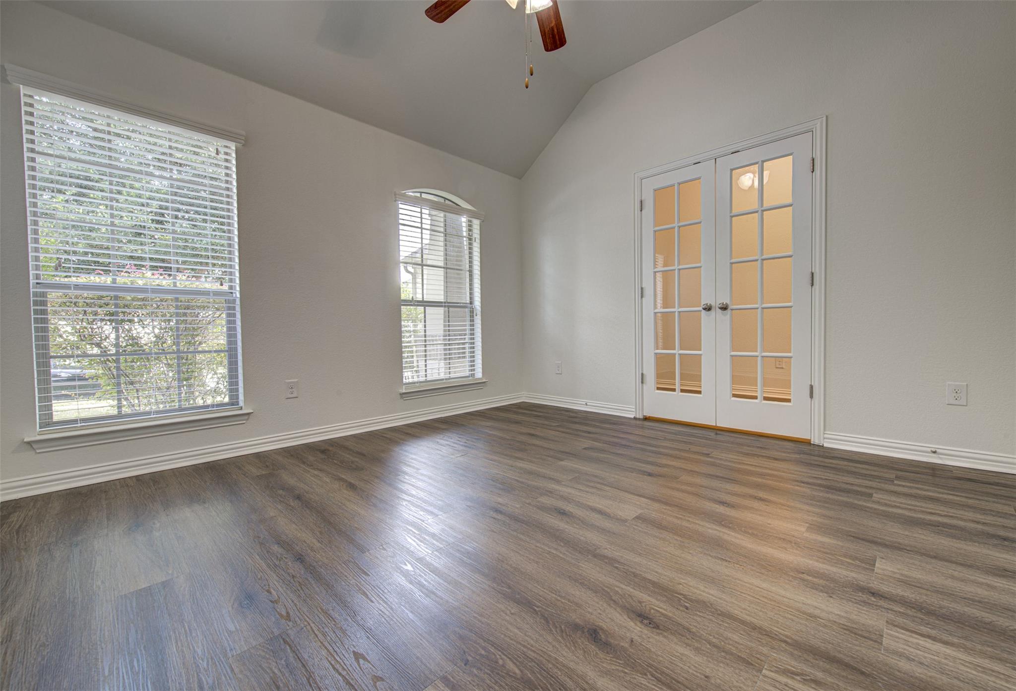 306 Snow Owl Holw, Buda, TX 78610