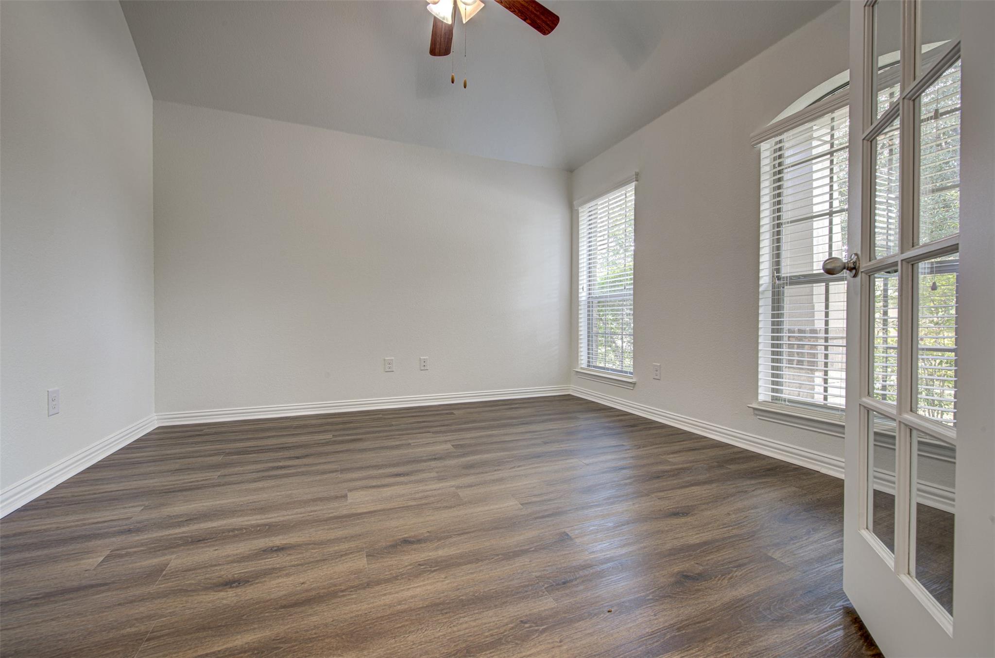306 Snow Owl Holw, Buda, TX 78610