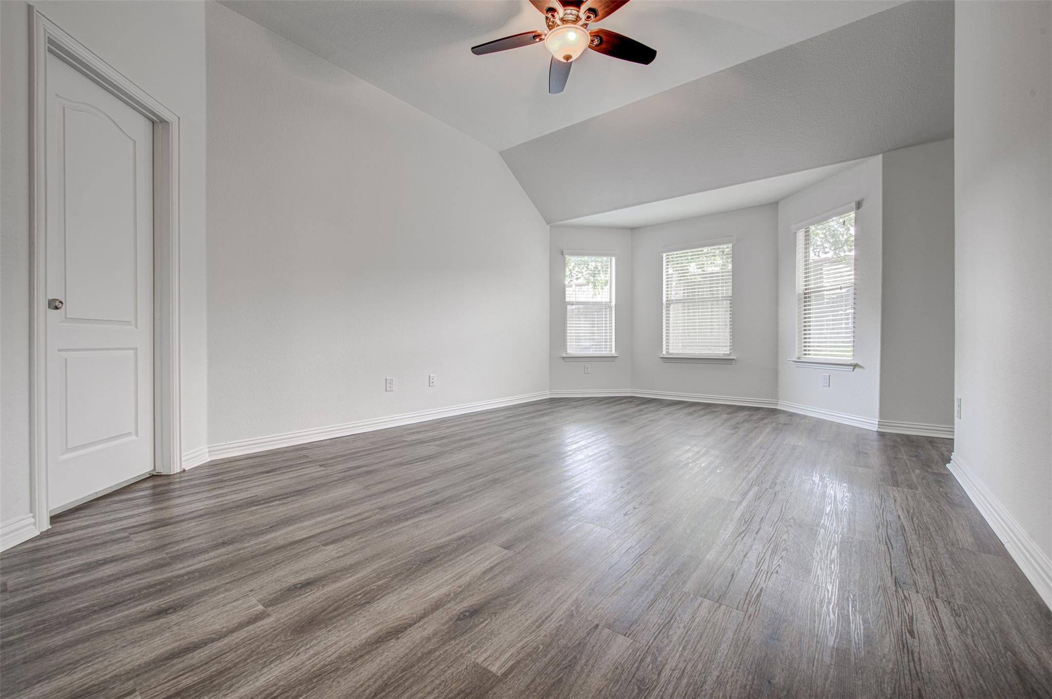 306 Snow Owl Holw, Buda, TX 78610