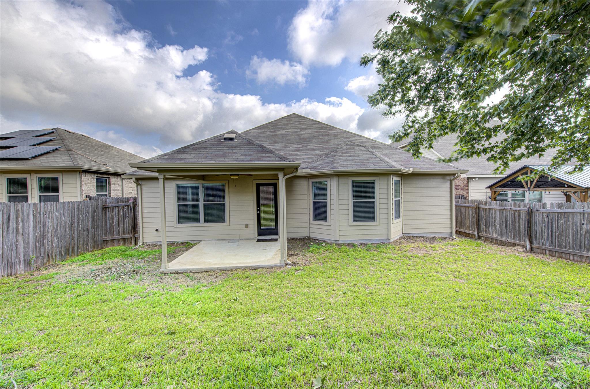 306 Snow Owl Holw, Buda, TX 78610
