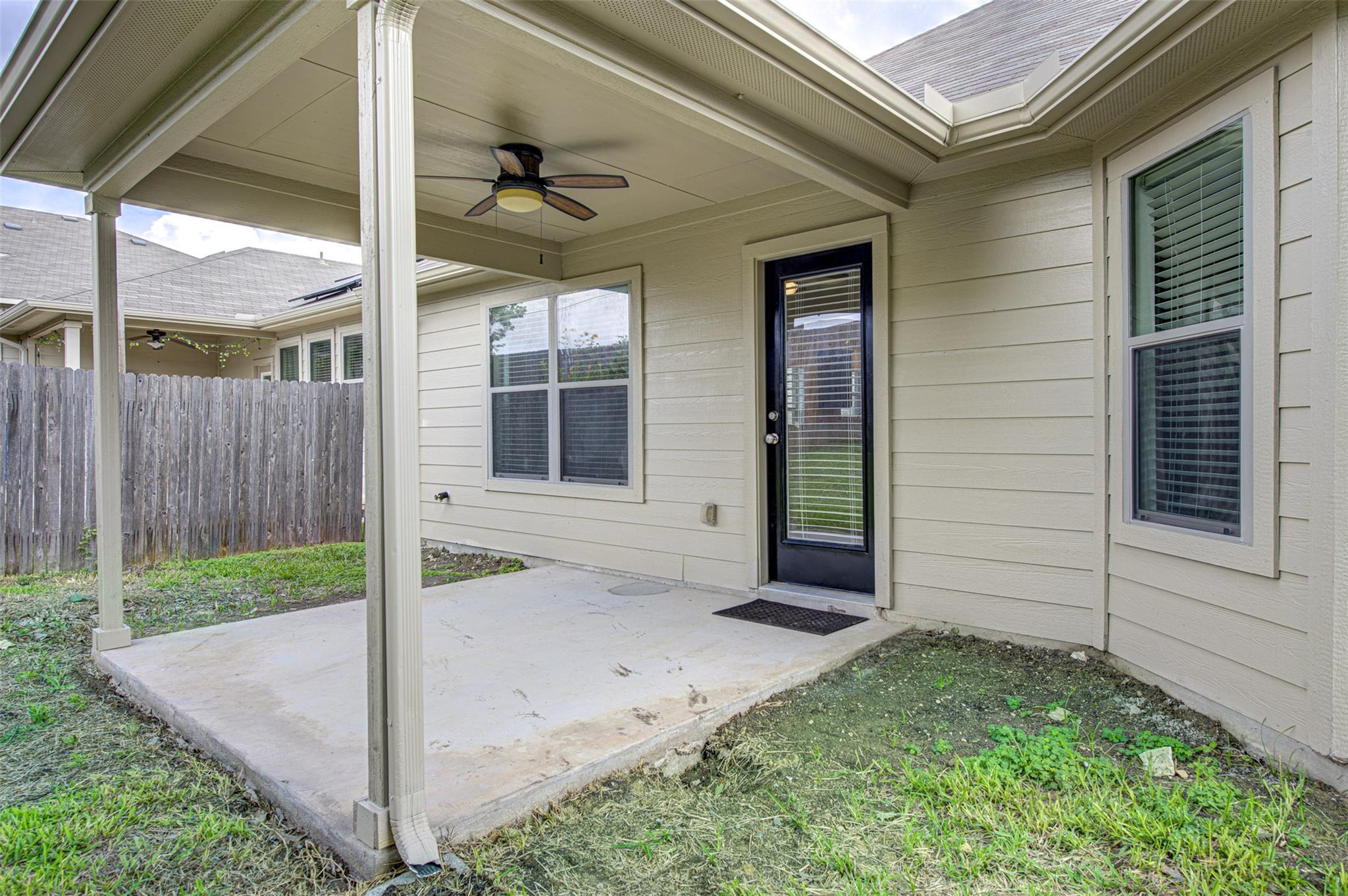 306 Snow Owl Holw, Buda, TX 78610
