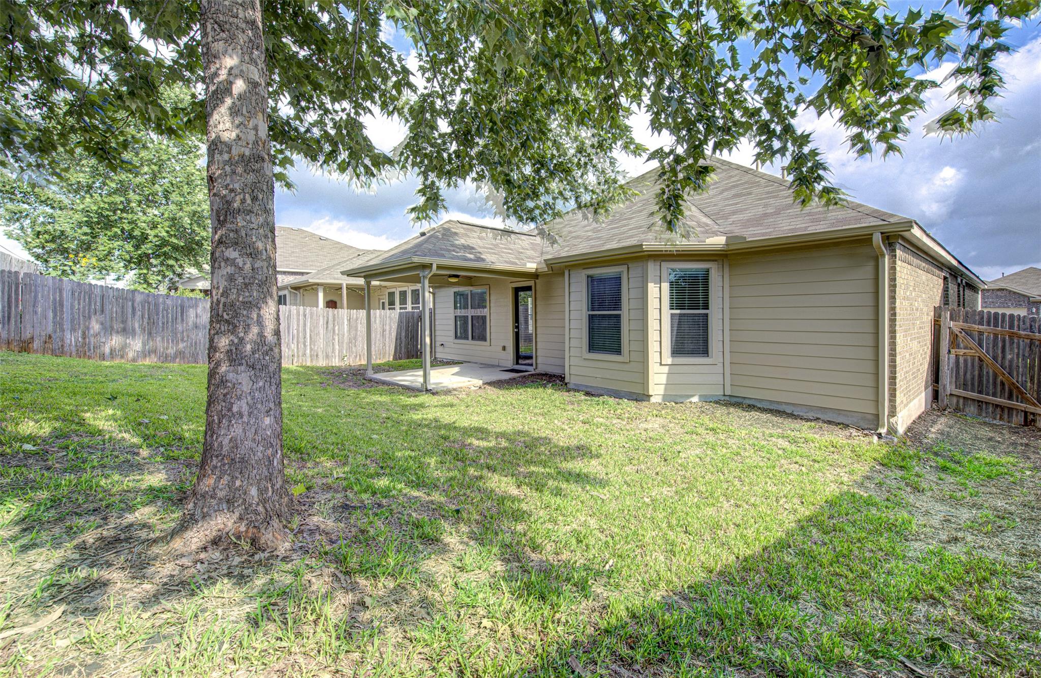 306 Snow Owl Holw, Buda, TX 78610