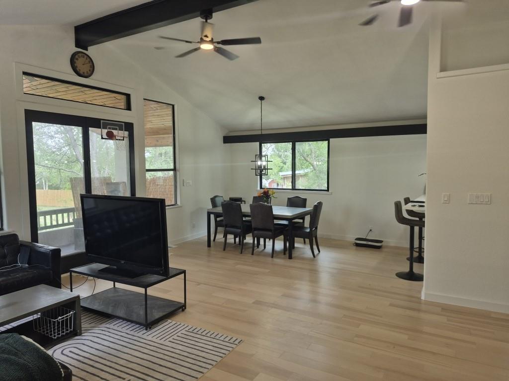 126 Deer Run Dr, Cedar Creek, TX 78612