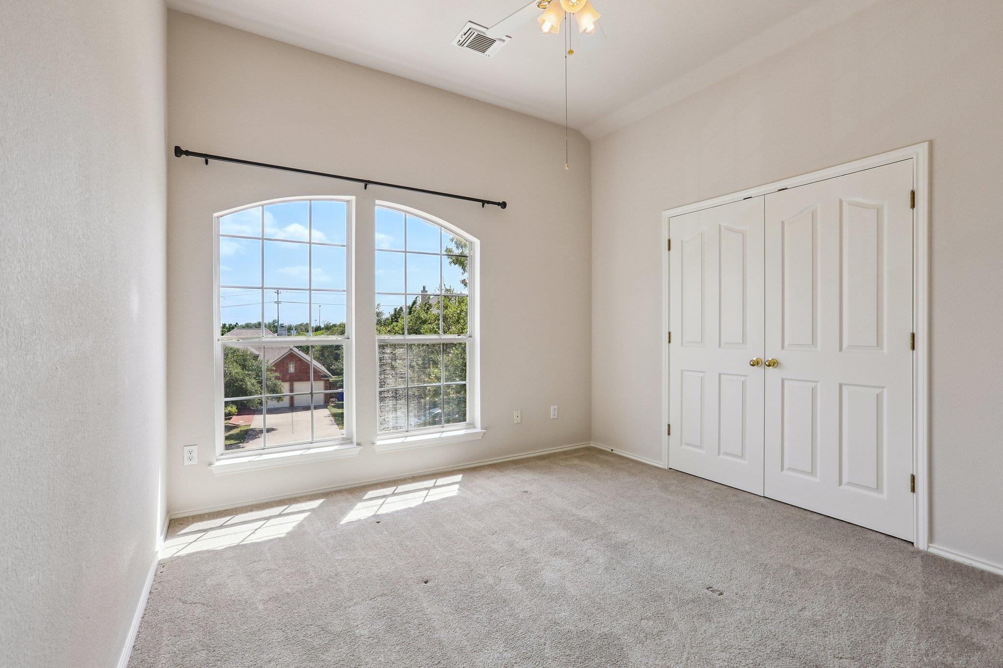411 S Lynnwood Trl, Cedar Park, TX 78613