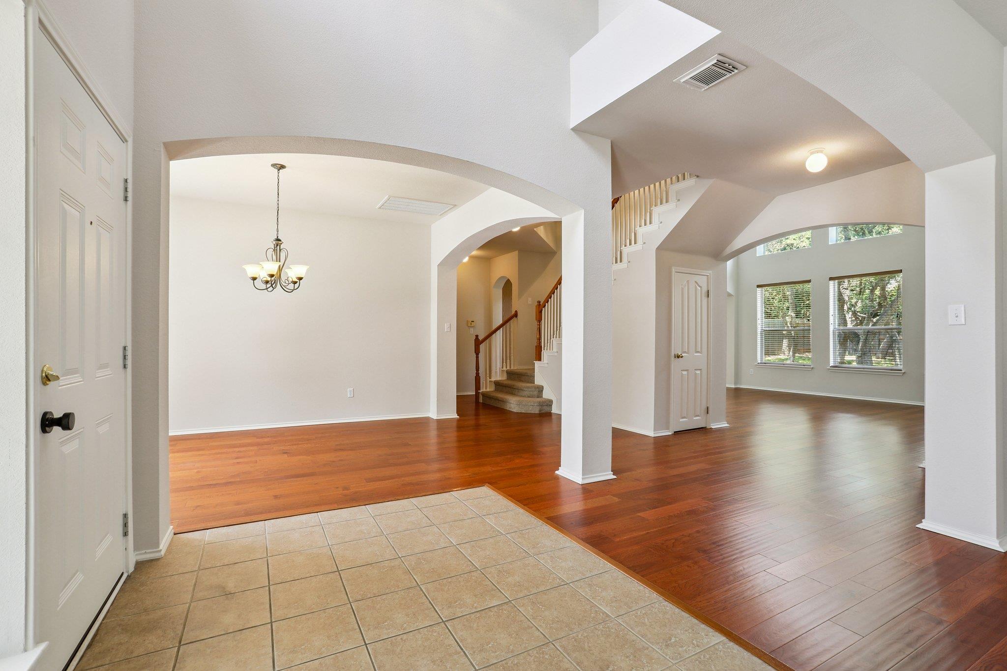 411 S Lynnwood Trl, Cedar Park, TX 78613