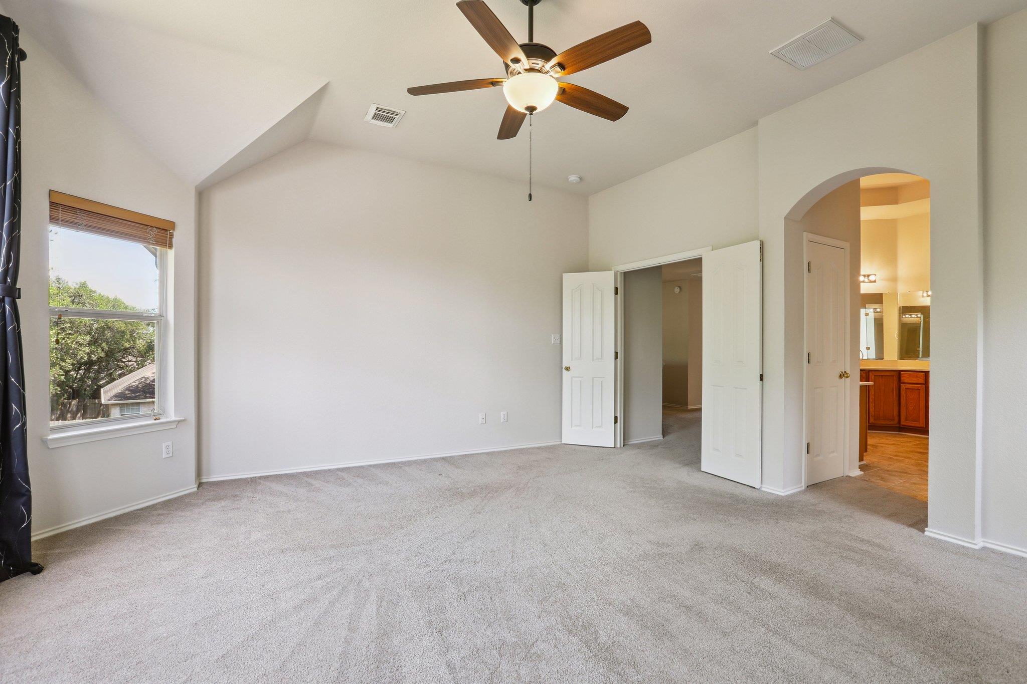 411 S Lynnwood Trl, Cedar Park, TX 78613