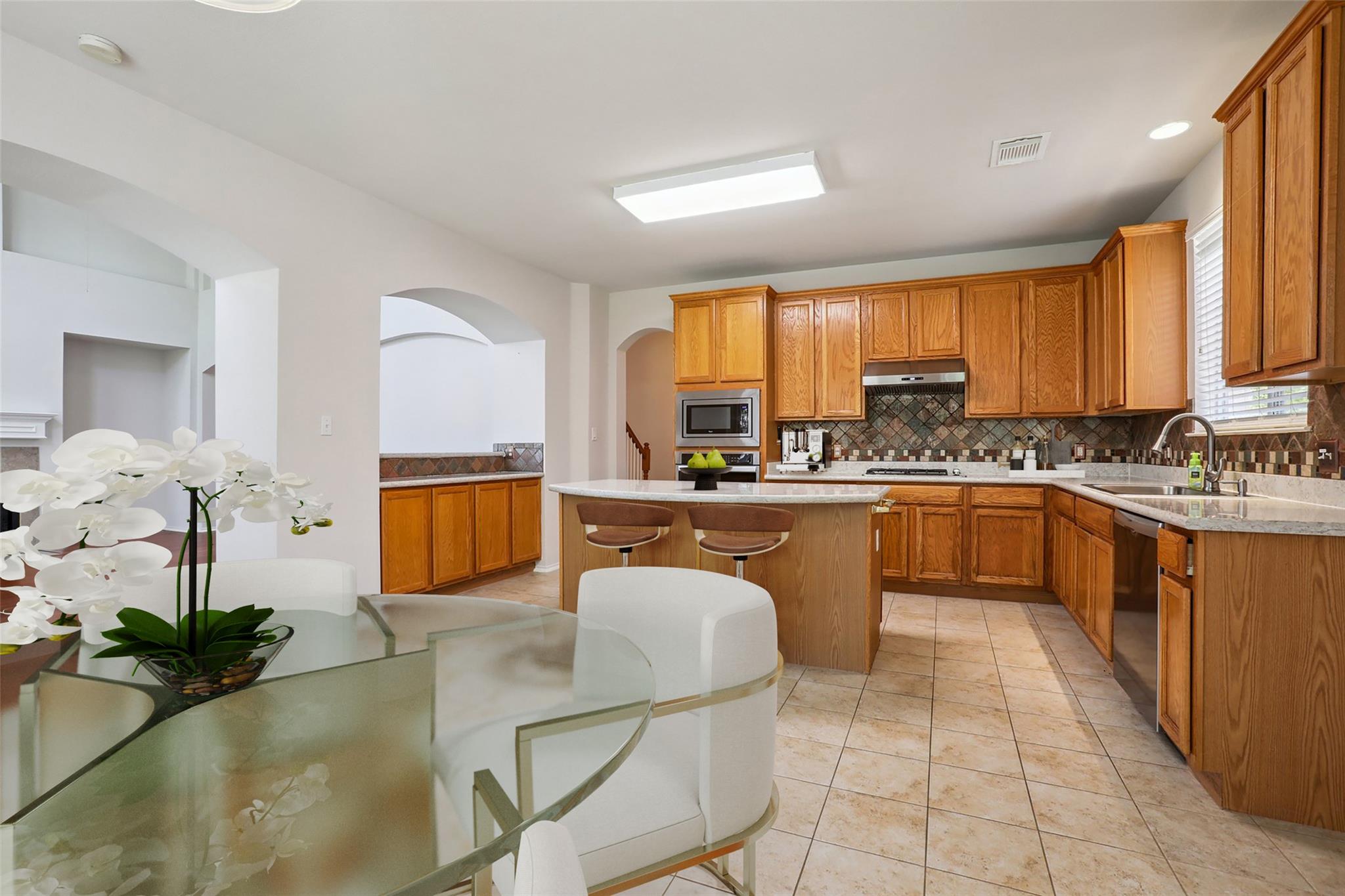 411 S Lynnwood Trl, Cedar Park, TX 78613