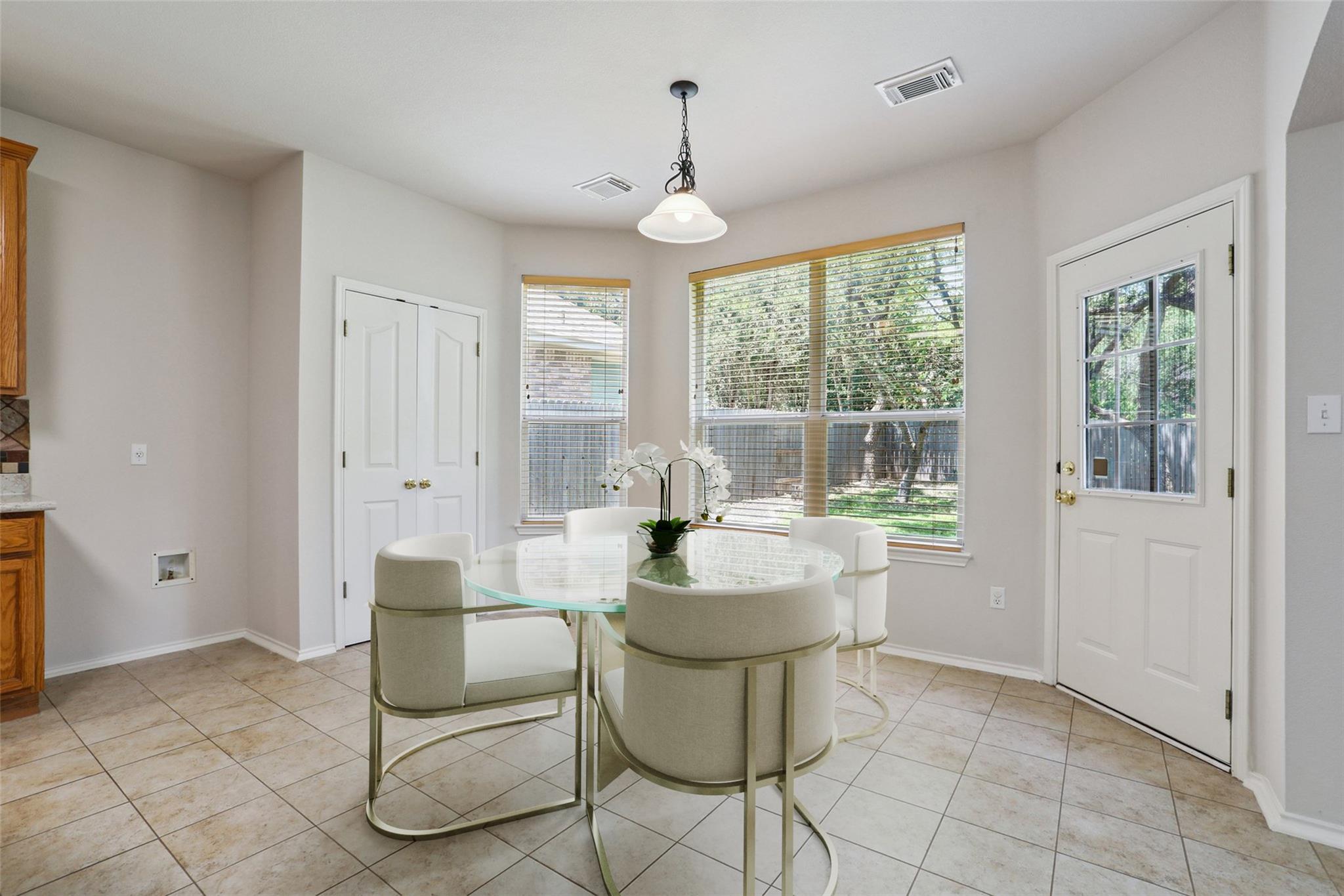411 S Lynnwood Trl, Cedar Park, TX 78613
