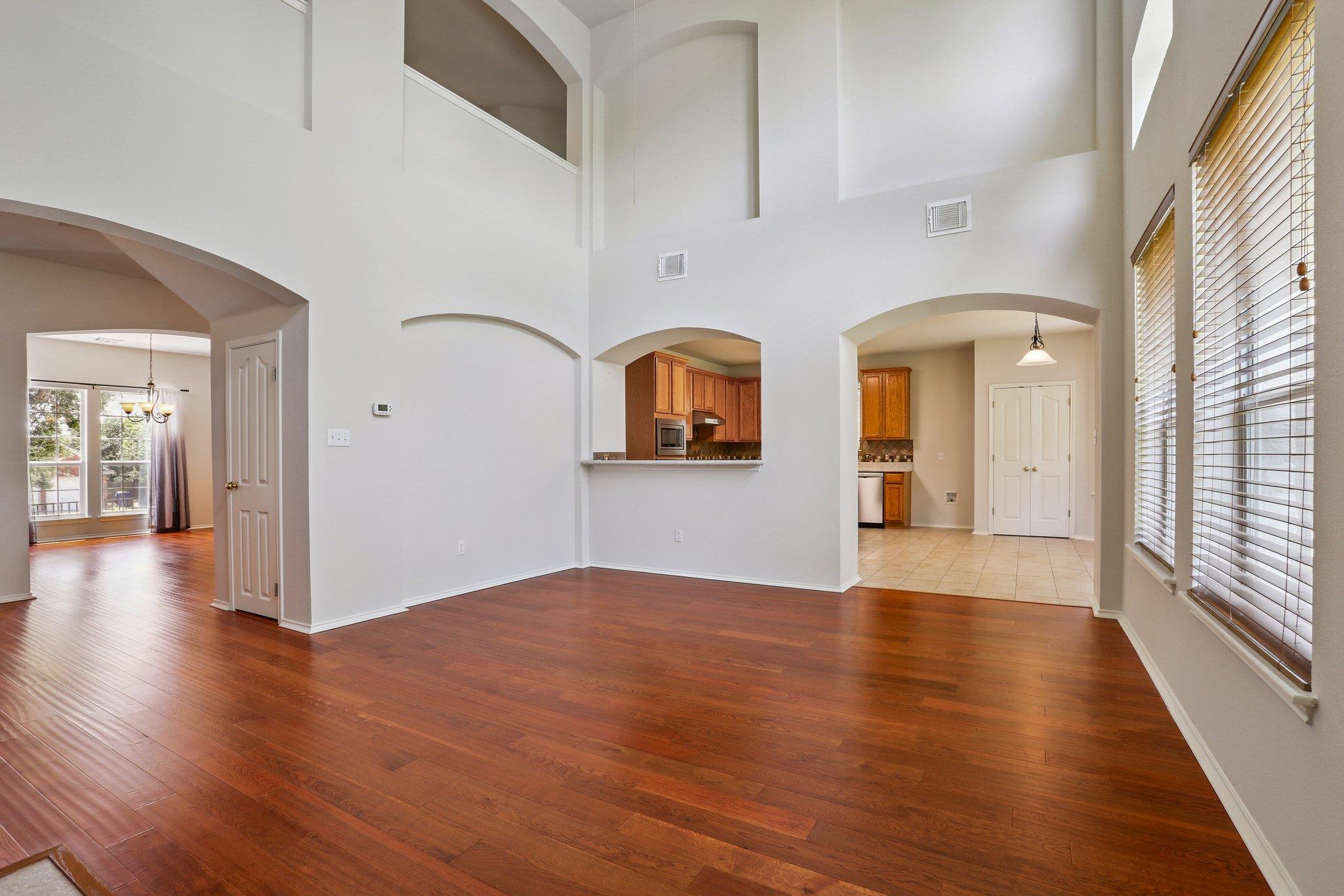 411 S Lynnwood Trl, Cedar Park, TX 78613