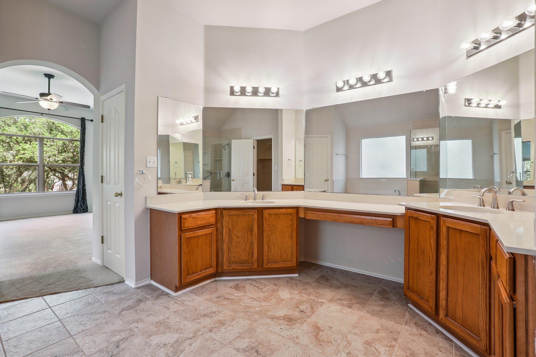 411 S Lynnwood Trl, Cedar Park, TX 78613