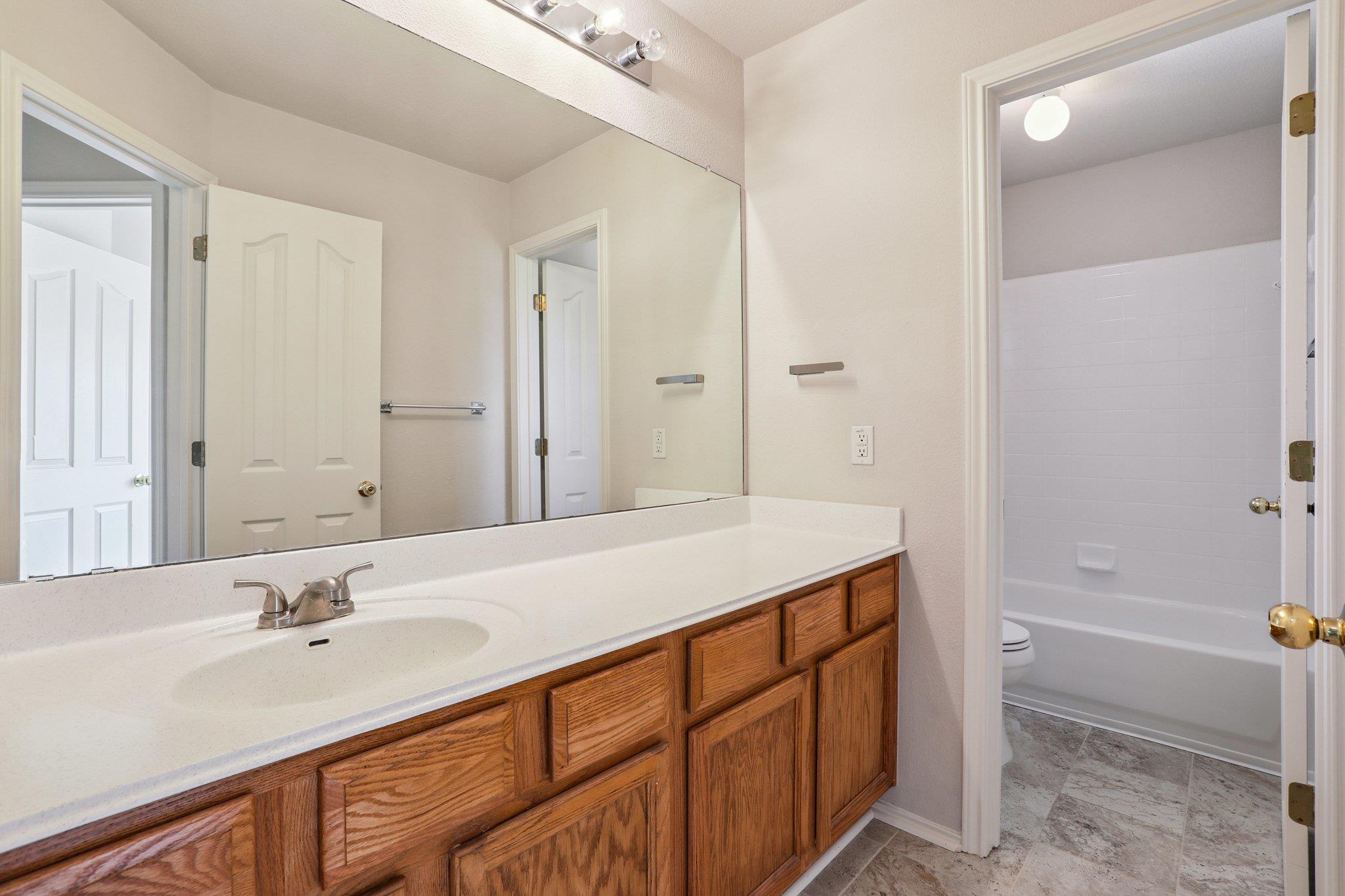 411 S Lynnwood Trl, Cedar Park, TX 78613