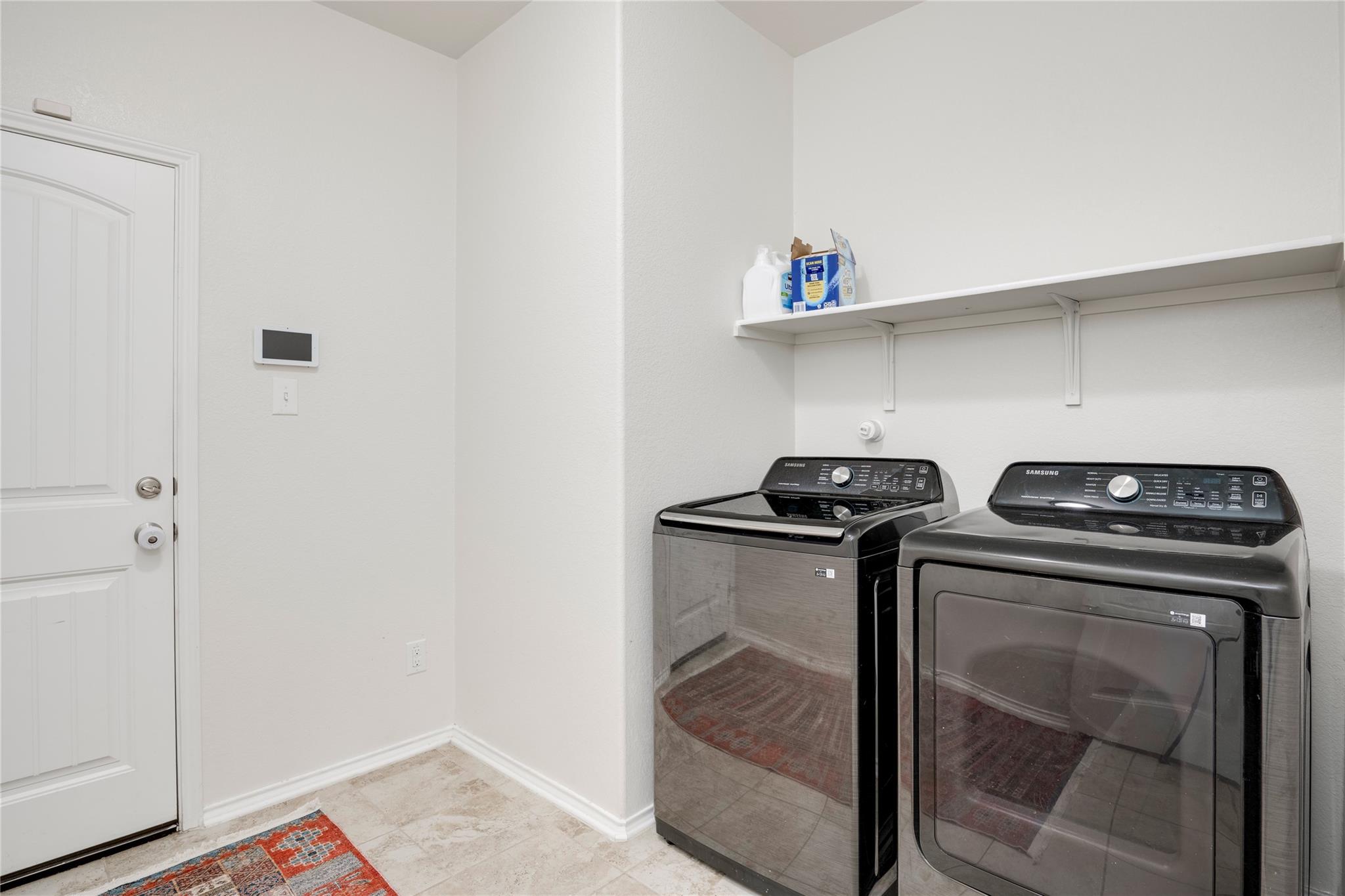 261 Fender Dr, Kyle, TX 78640