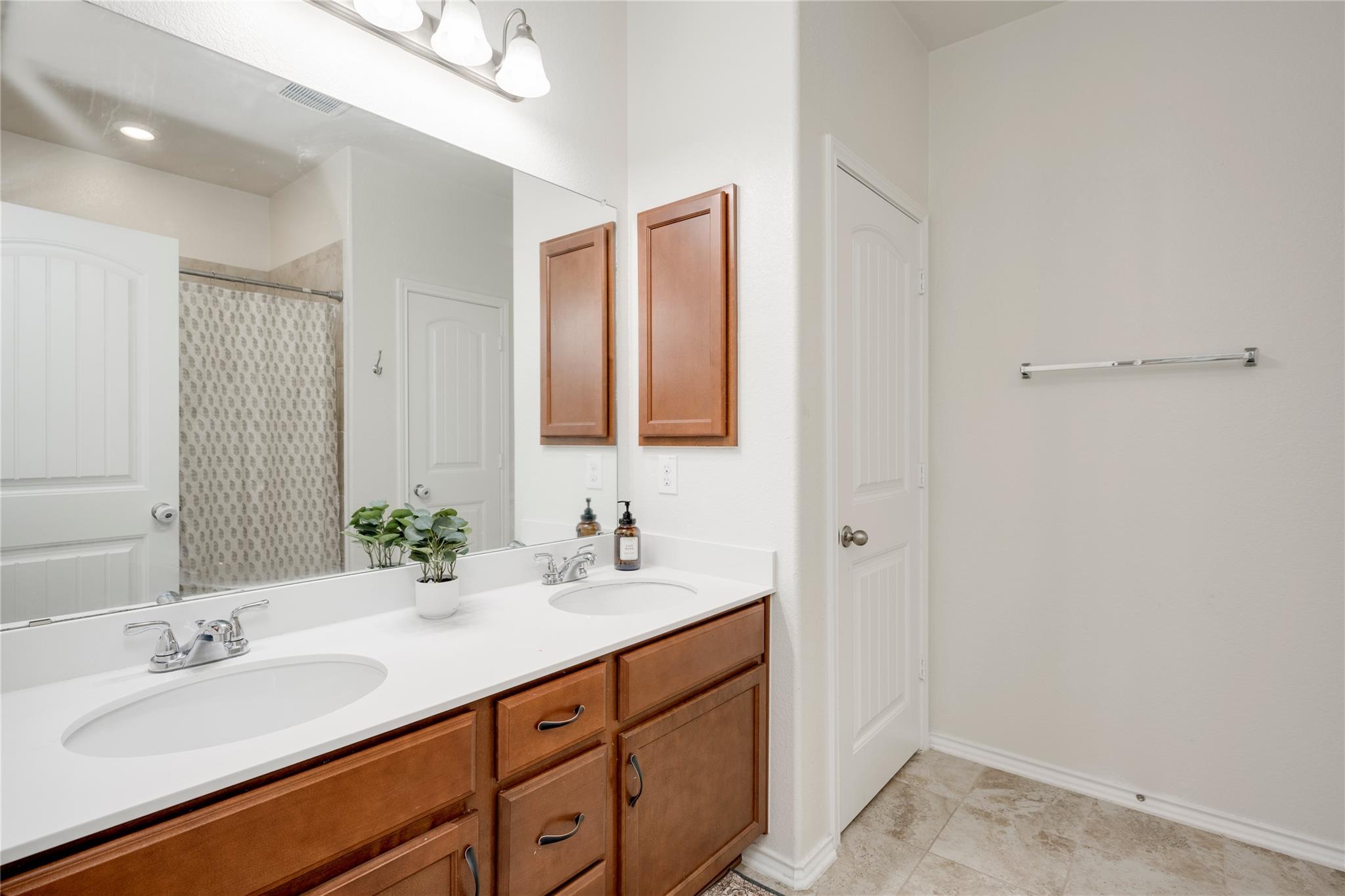 261 Fender Dr, Kyle, TX 78640