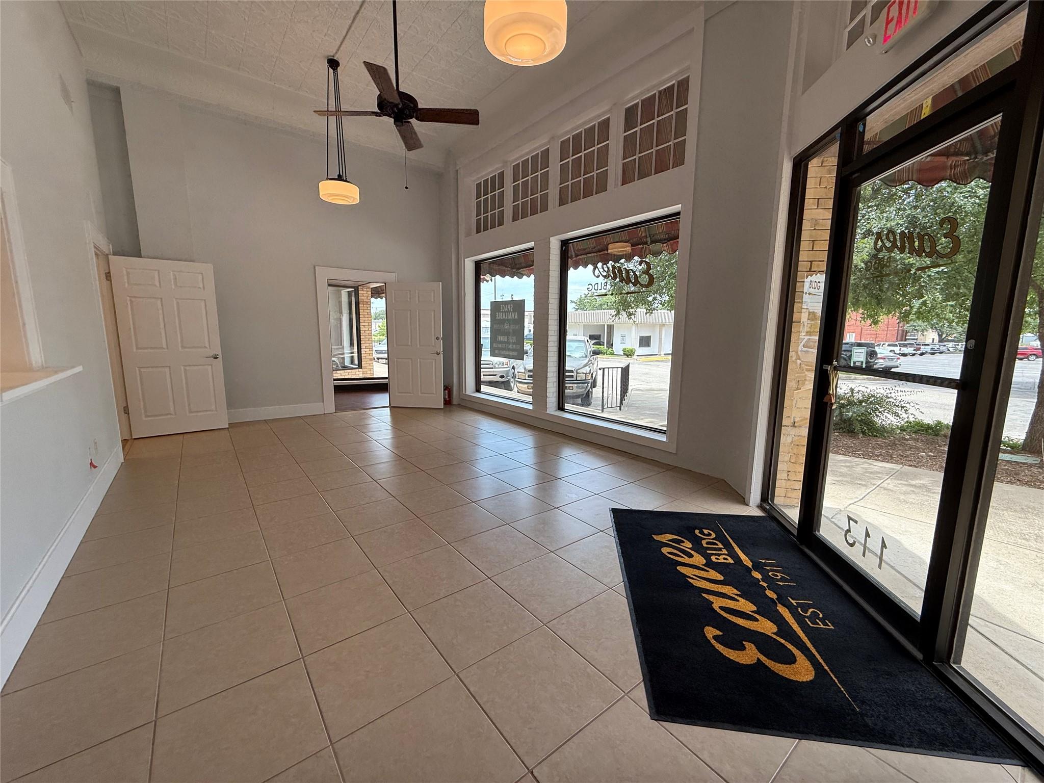 113 & 115 E 3rd St, Taylor, TX 76574