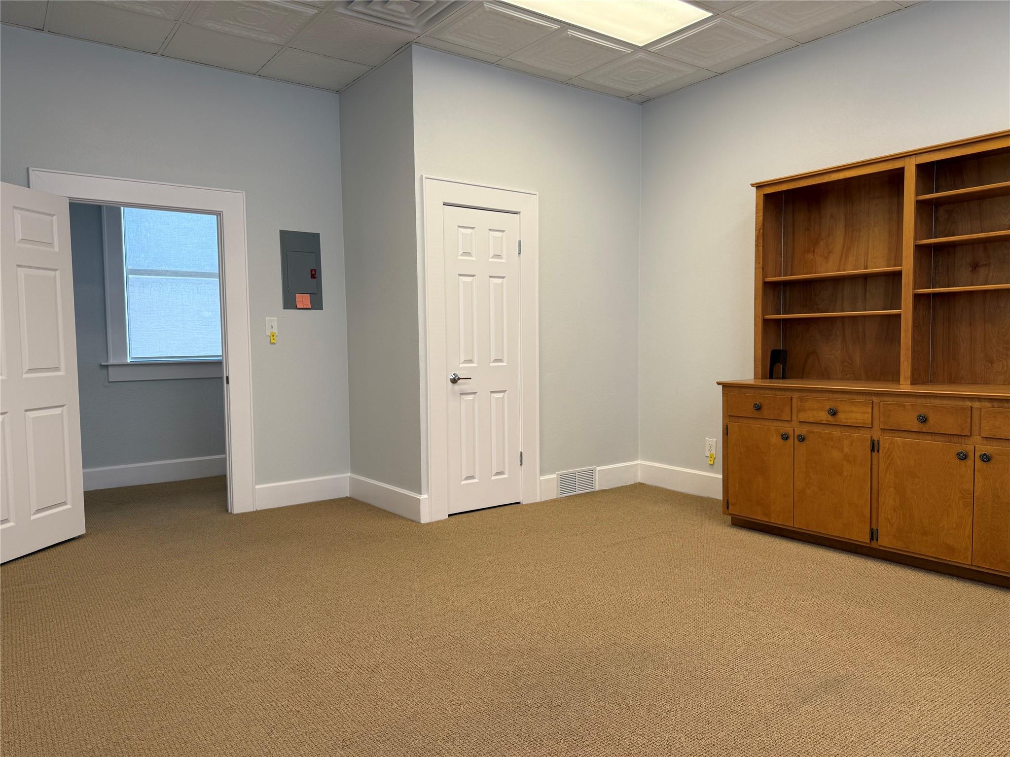 113 & 115 E 3rd St, Taylor, TX 76574