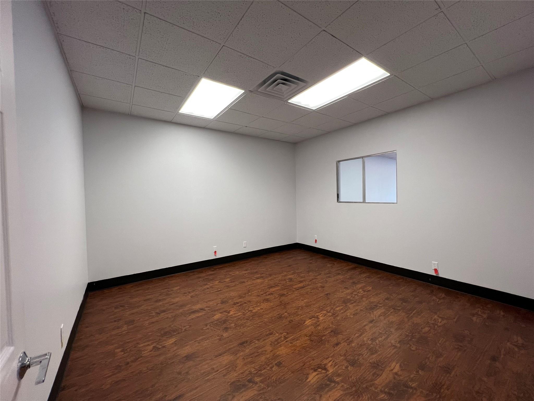 113 & 115 E 3rd St, Taylor, TX 76574