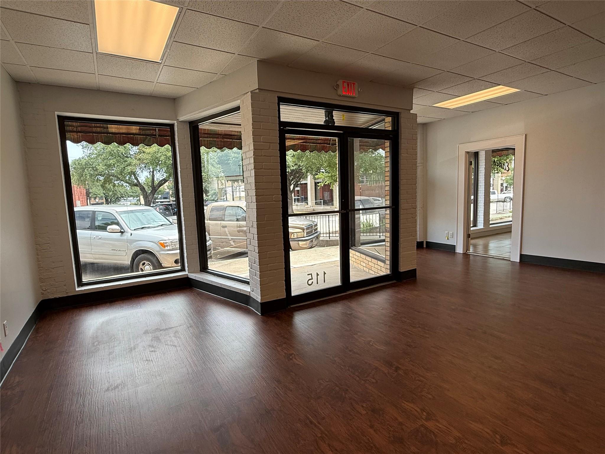 113 & 115 E 3rd St, Taylor, TX 76574