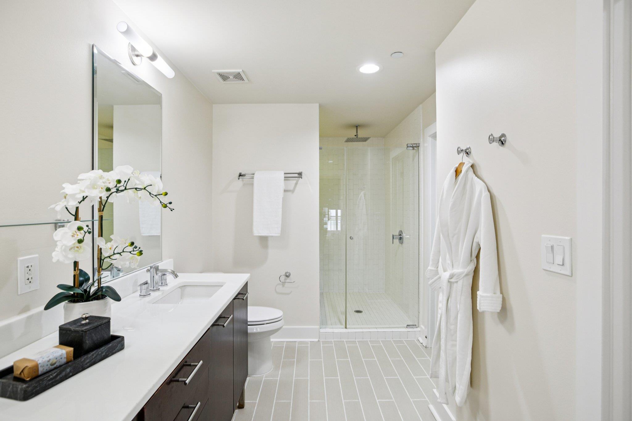 603 Davis St # 2007, Austin, TX 78701