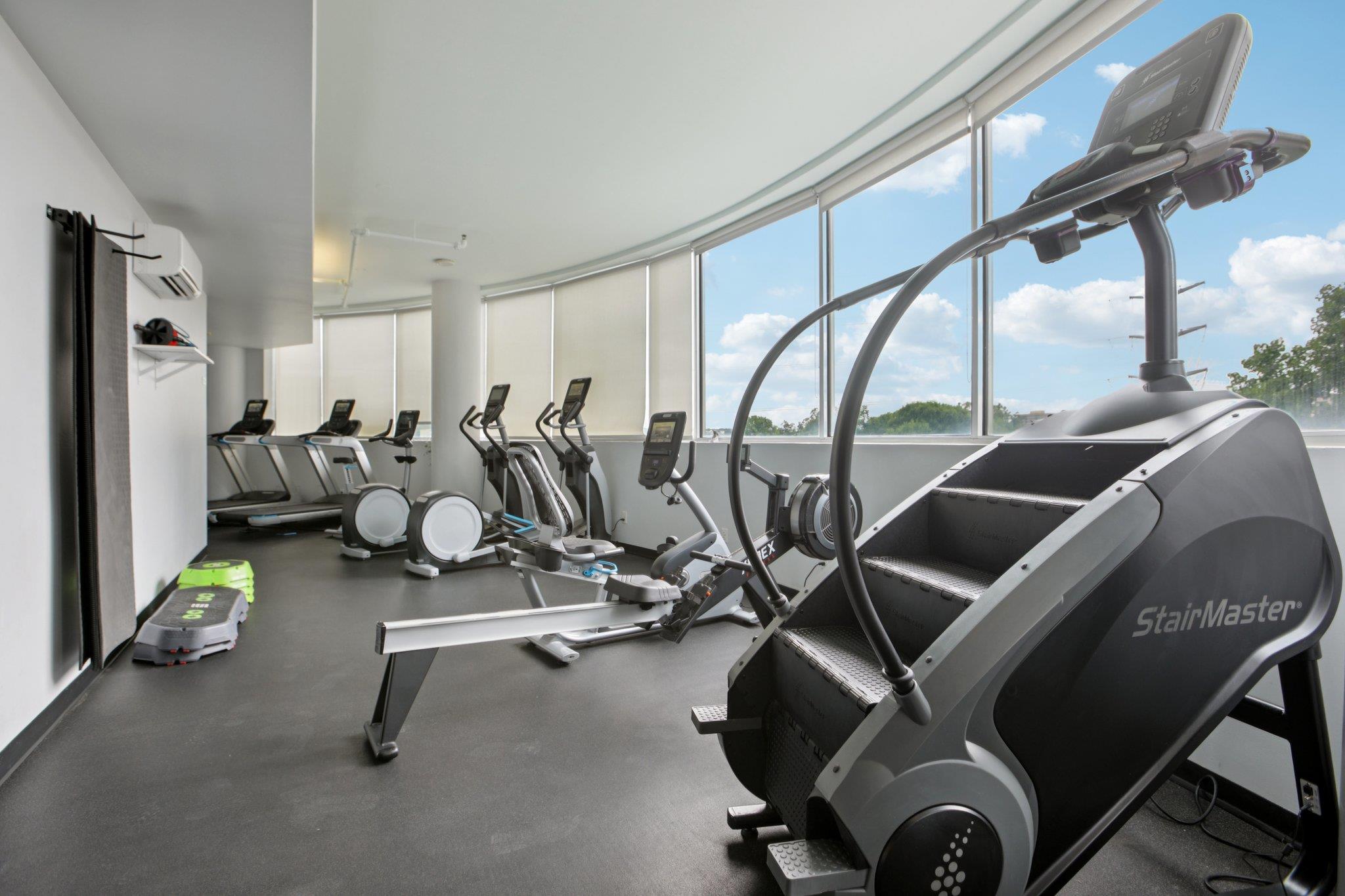 603 Davis St # 2007, Austin, TX 78701