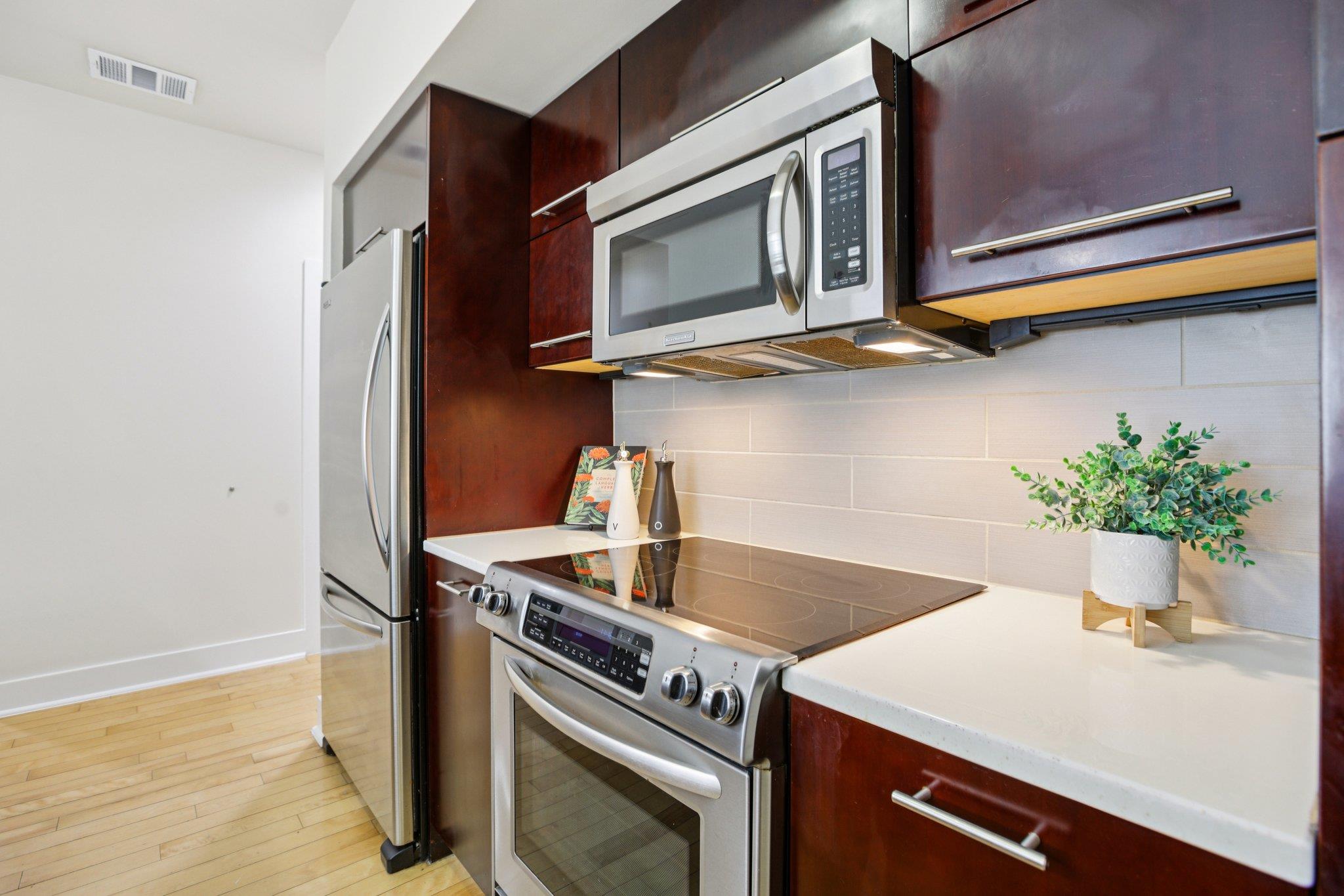 603 Davis St # 2007, Austin, TX 78701