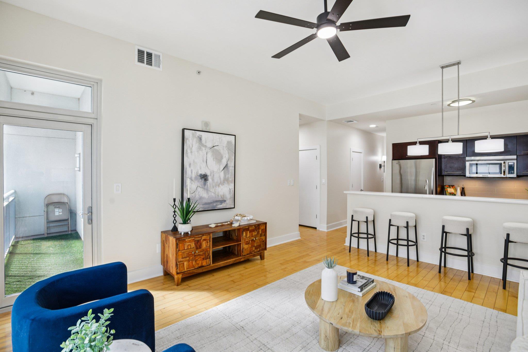 603 Davis St # 2007, Austin, TX 78701